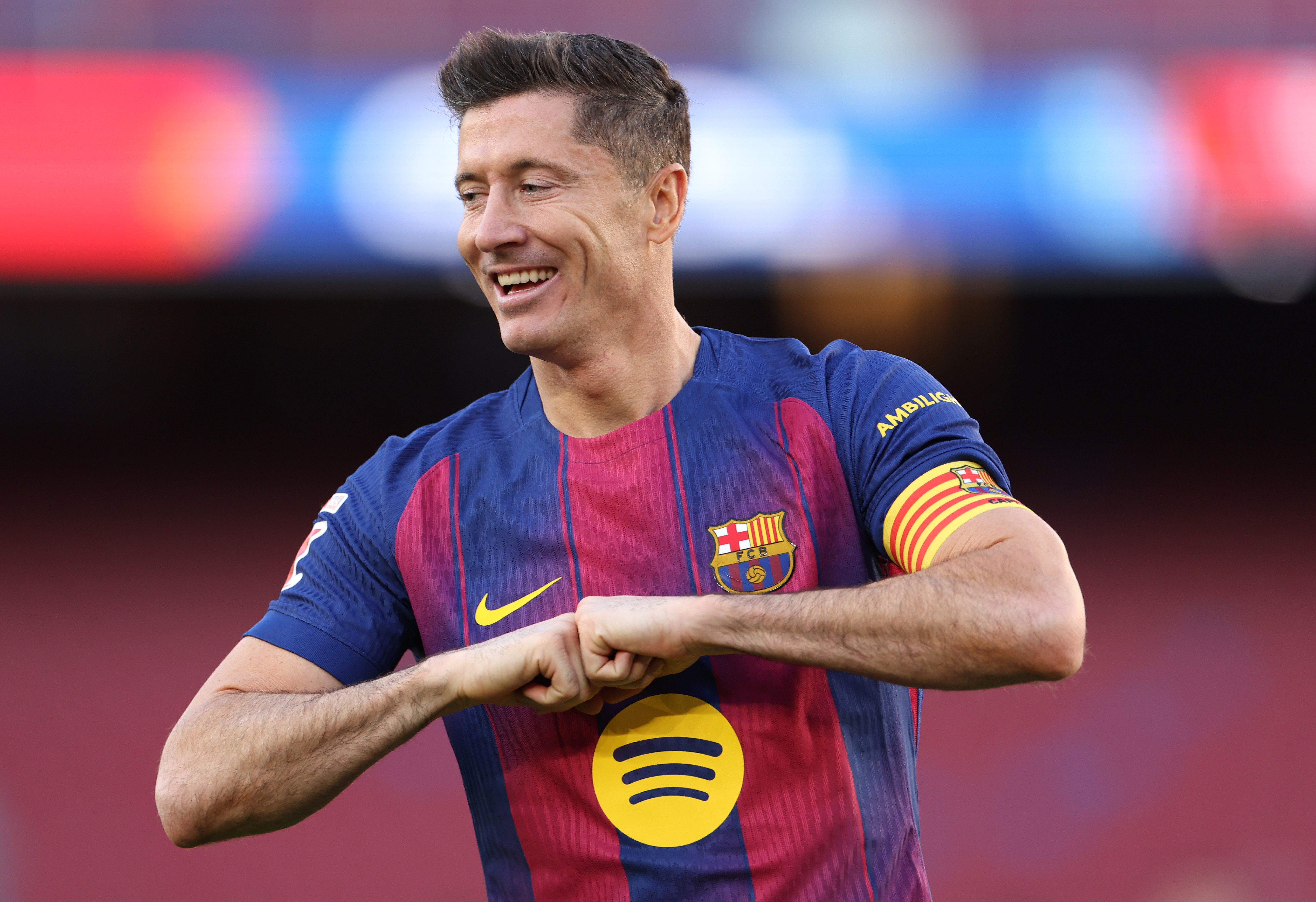Calculele lui Robert Lewandowski. Cât de mult își dorește polonezul să rămână la Barcelona și ce oferte are