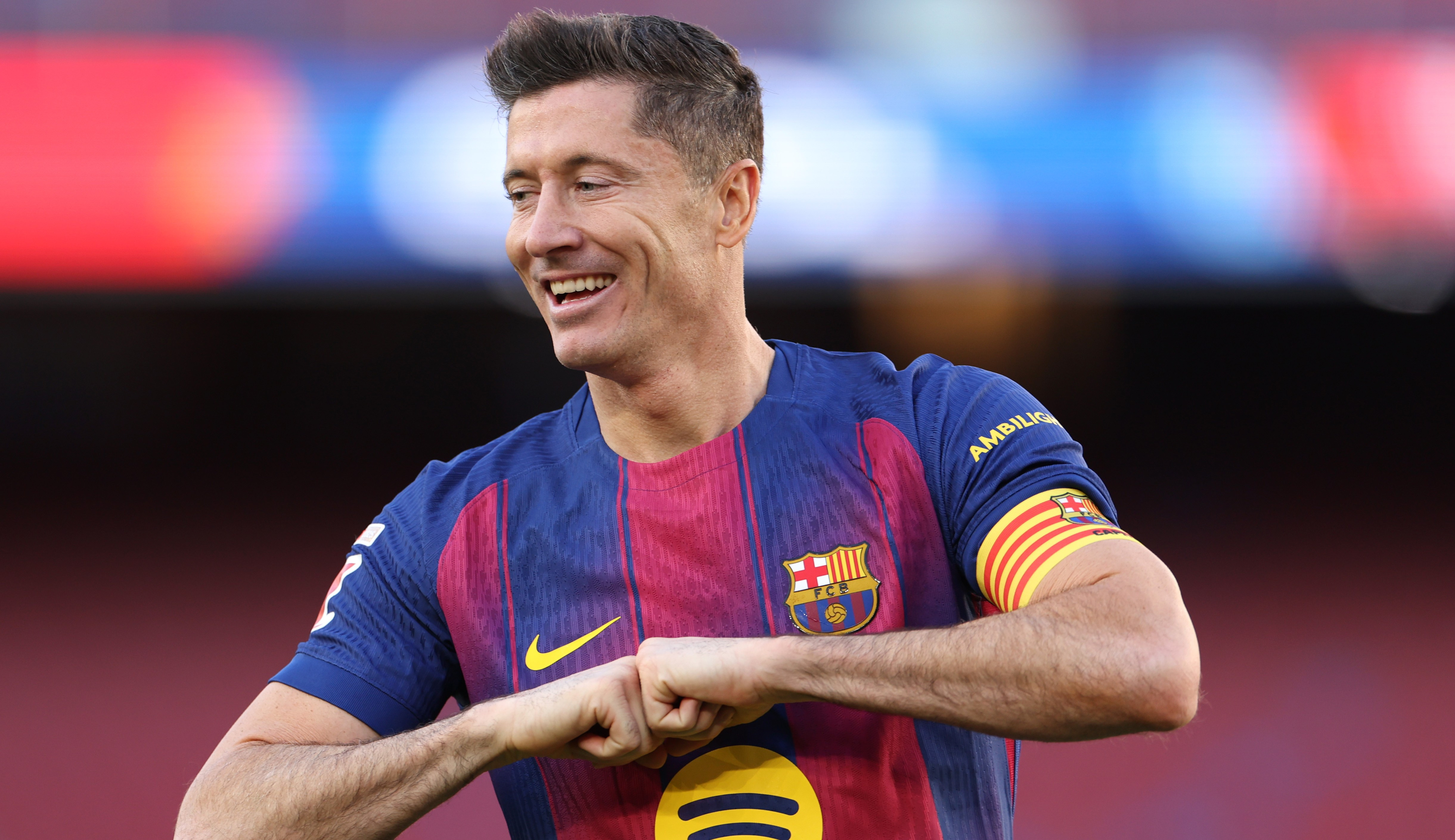 Calculele lui Robert Lewandowski. Cât de mult își dorește polonezul să rămână la Barcelona și ce oferte are
