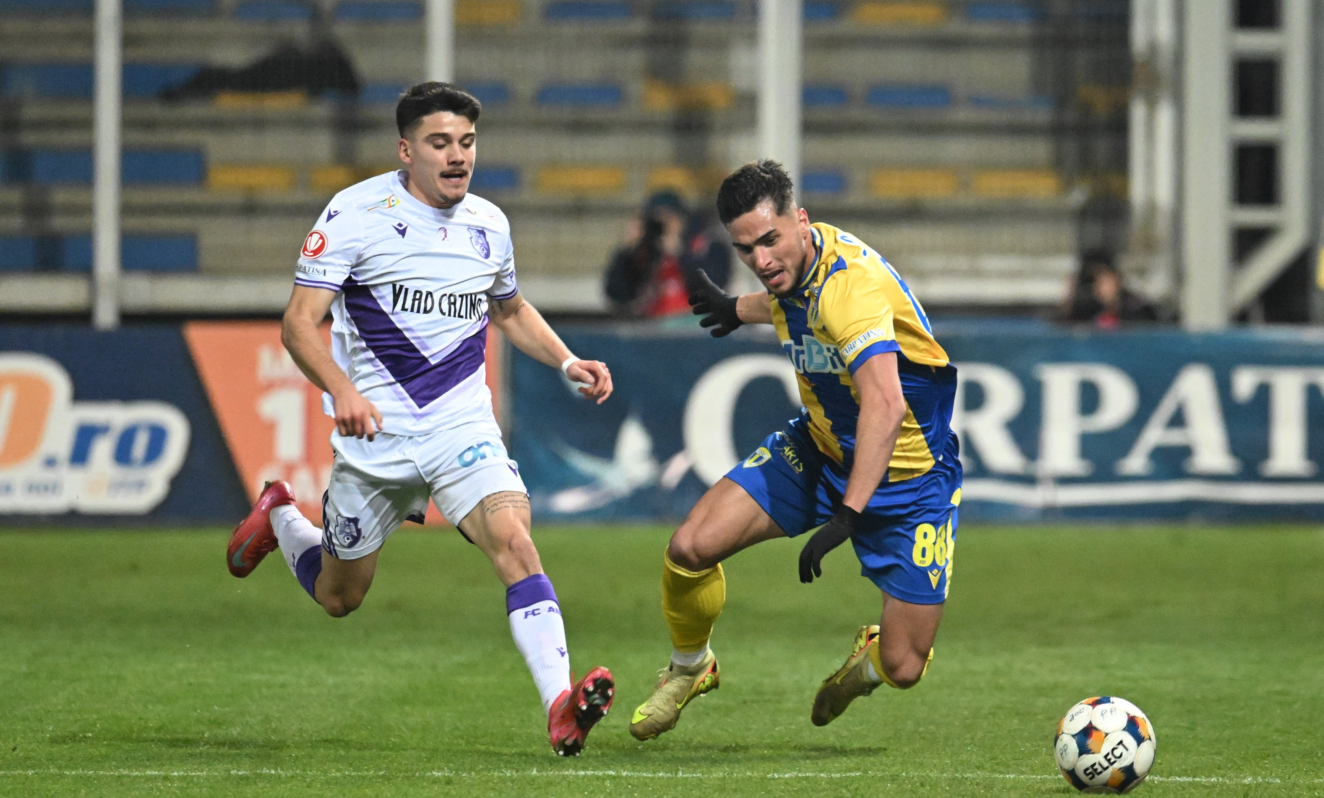 Petrolul - FC Argeș 0-1, ACUM pe Sport.ro. Piteștenii deschid scorul pe ”Ilie Oană”