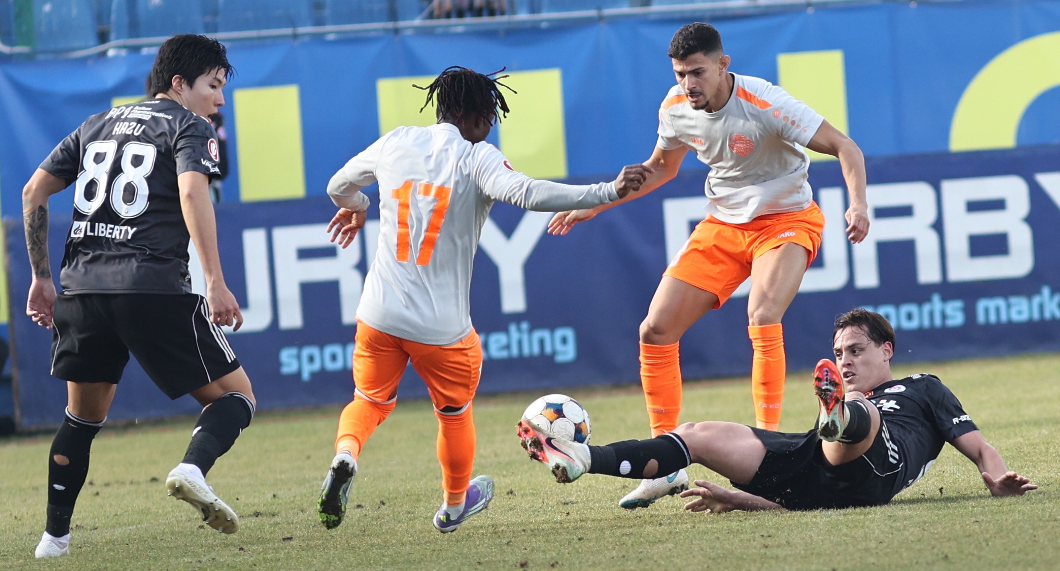 ACUM | Metaloglobus - Oțelul Galați 0-1. Moldovenii deschid scorul din penalty