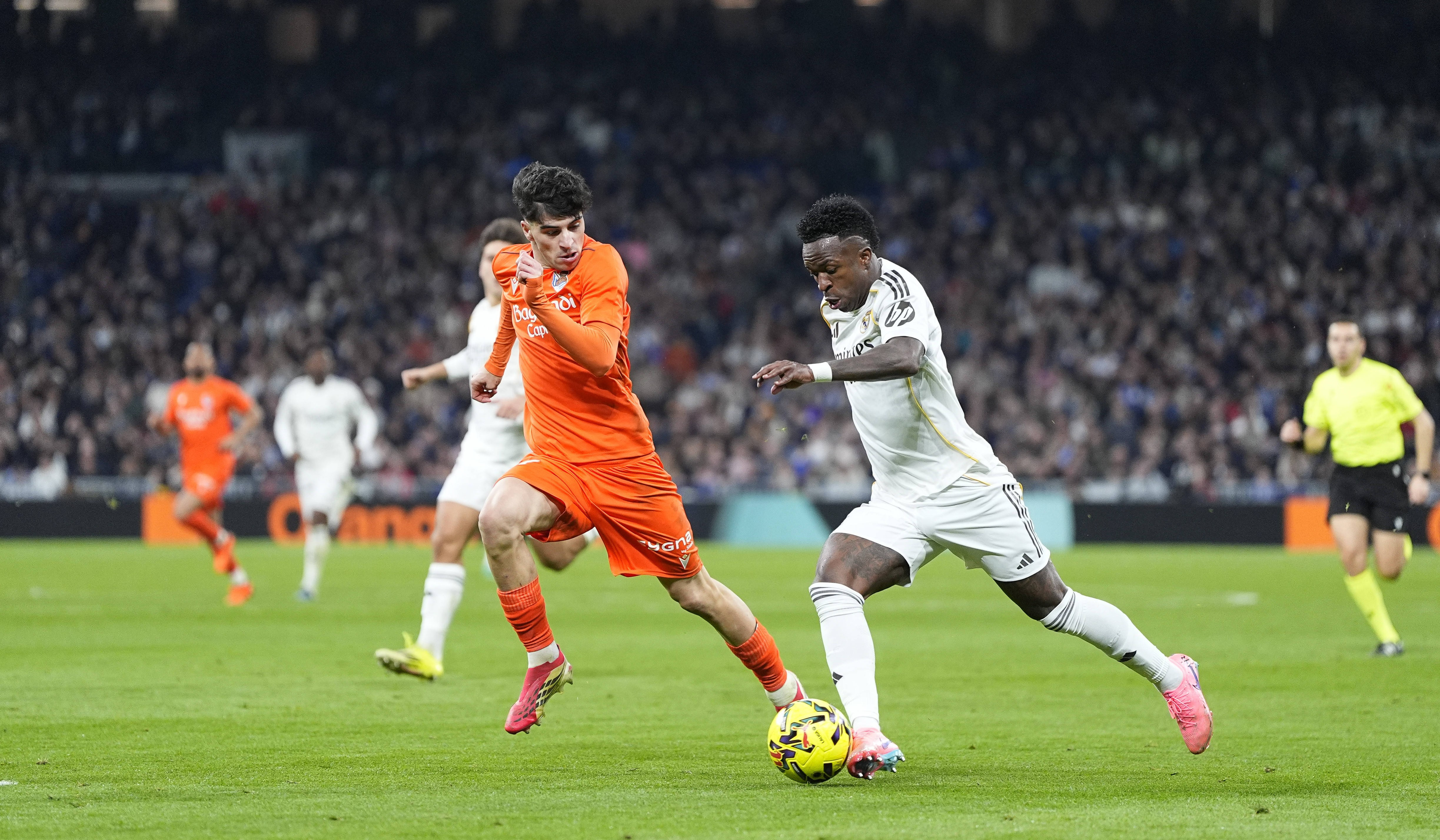 Penalty-ul primit de Real Madrid, contestat vehement: „Plonjonul lui Vinicius”