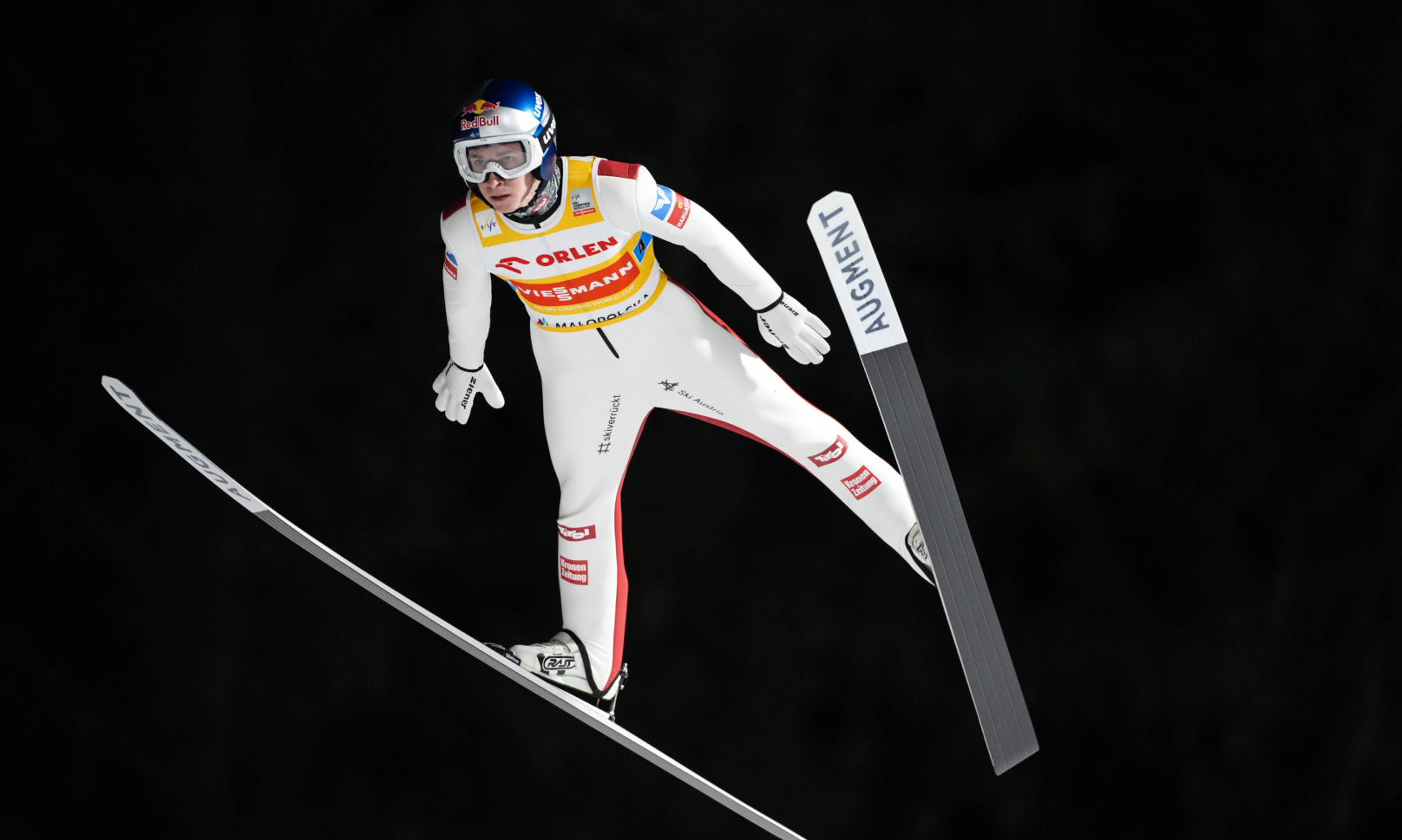 Șoc la Jocurile Olimpice de iarnă 2026! Motivul pentru care a fost descalificat austriacul Tschofening la sărituri cu schiurile