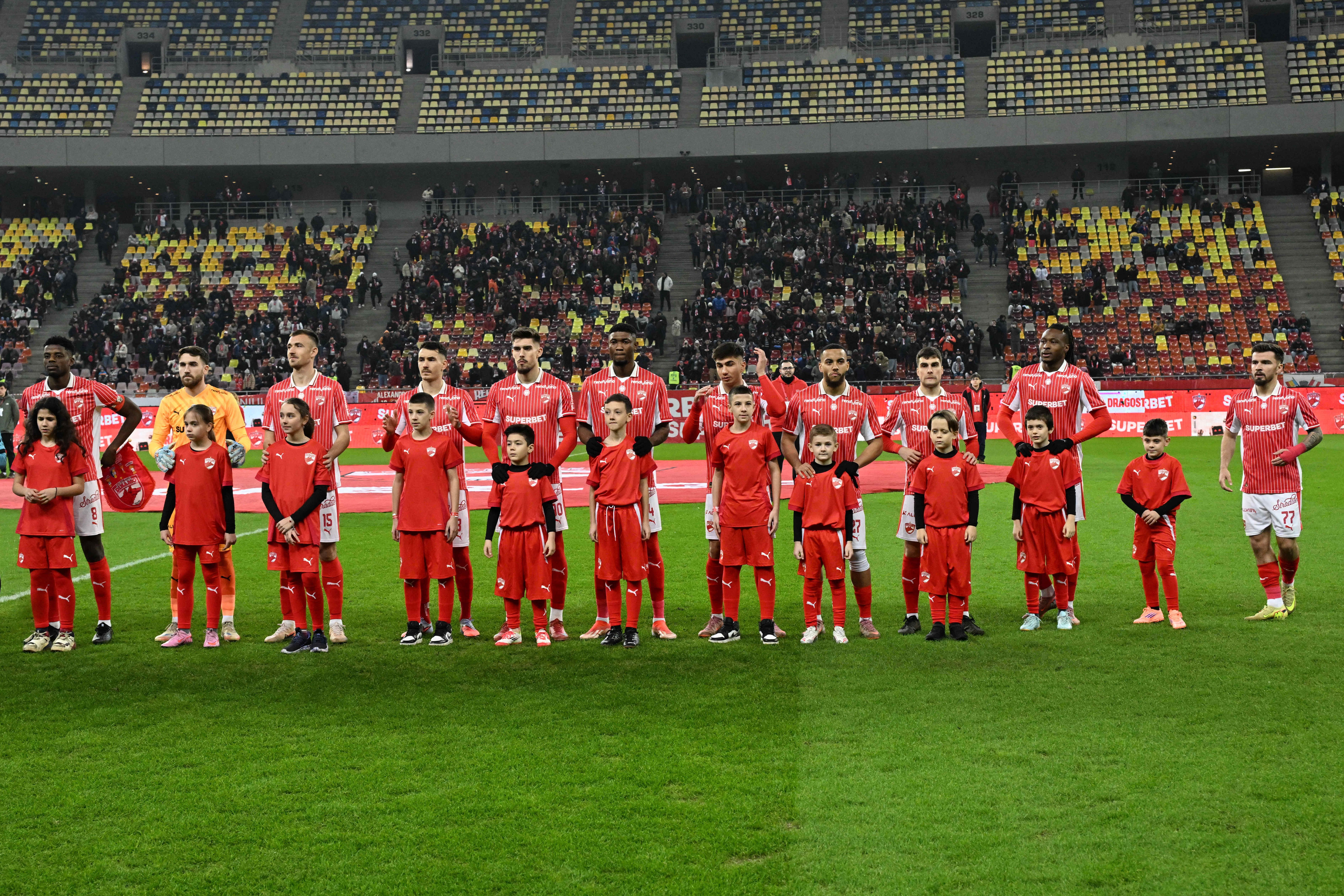 Dinamo - Unirea Slobozia ACUM! Absență de ultimă oră la ”câini”, care încep tare meciul