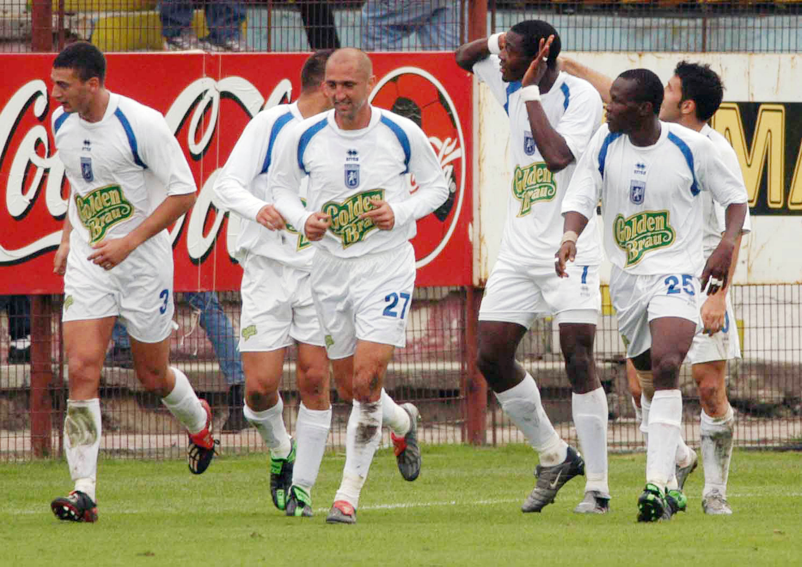 Fc brasov u craiova 1 3 divizia a 3102004 4