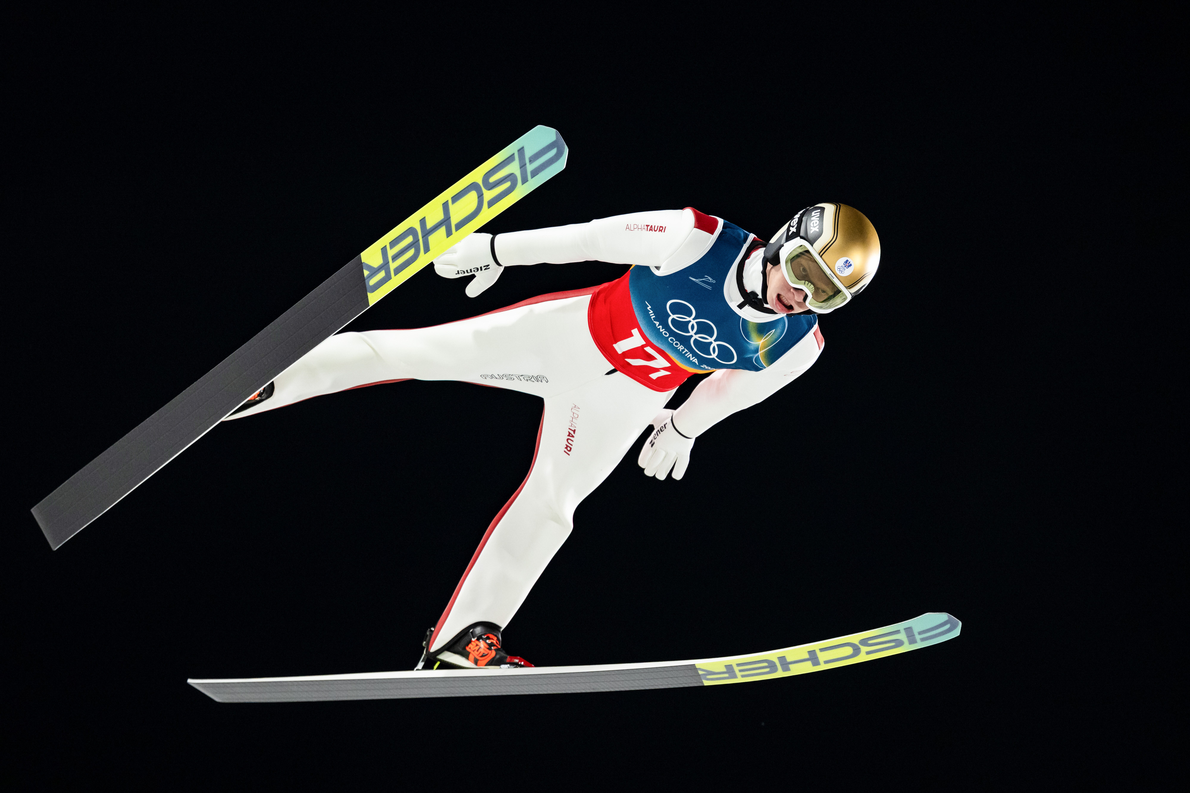 Săriturile cu schiurile, spectaculoase la Milano-Cortina: Austria a luat aurul la super echipe. România, ultimul loc!