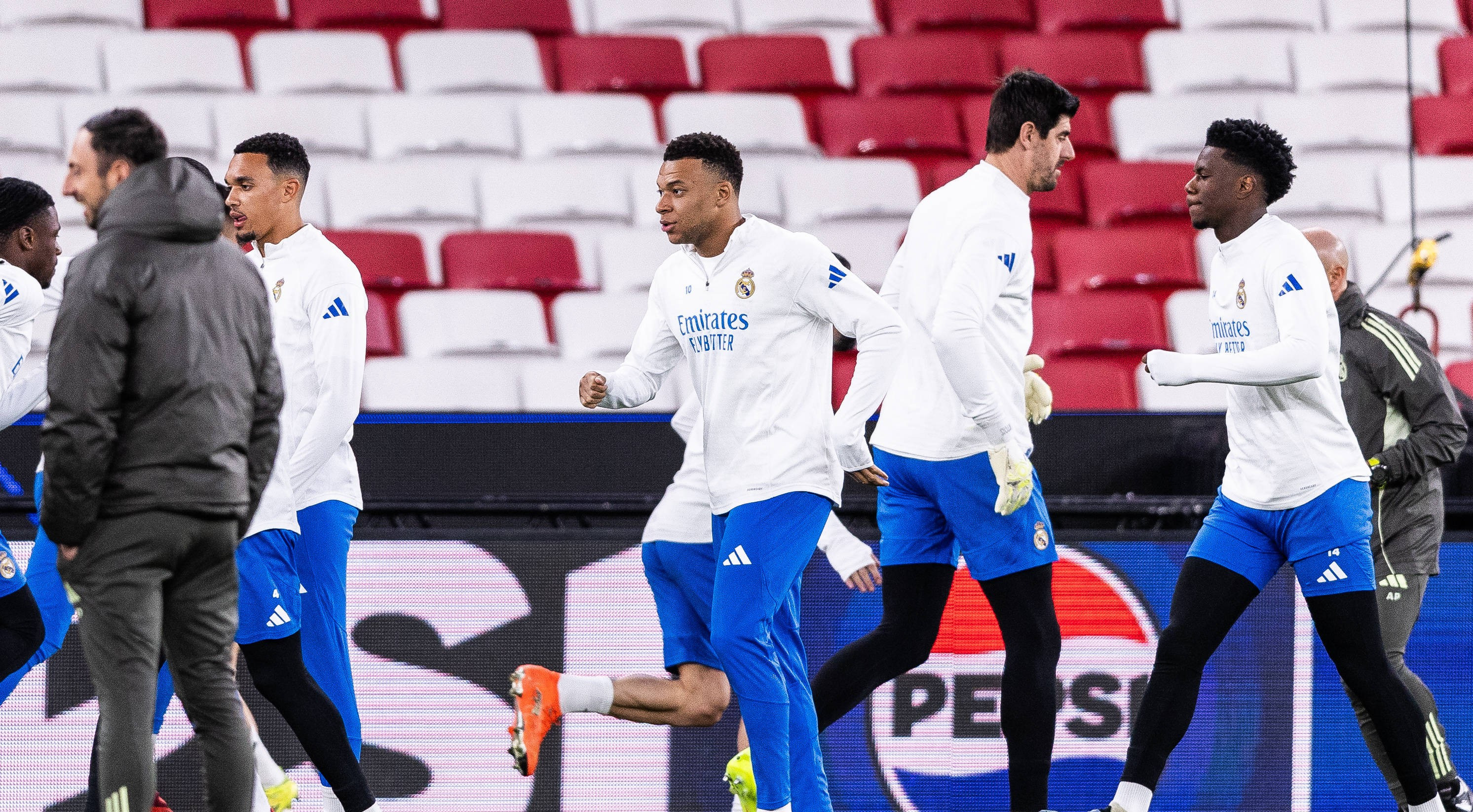 Champions league | Benfica – Real 0-0, ACUM, pe Sport.ro! Monaco – PSG 1-0 & Dortmund - Atalanta 0-0