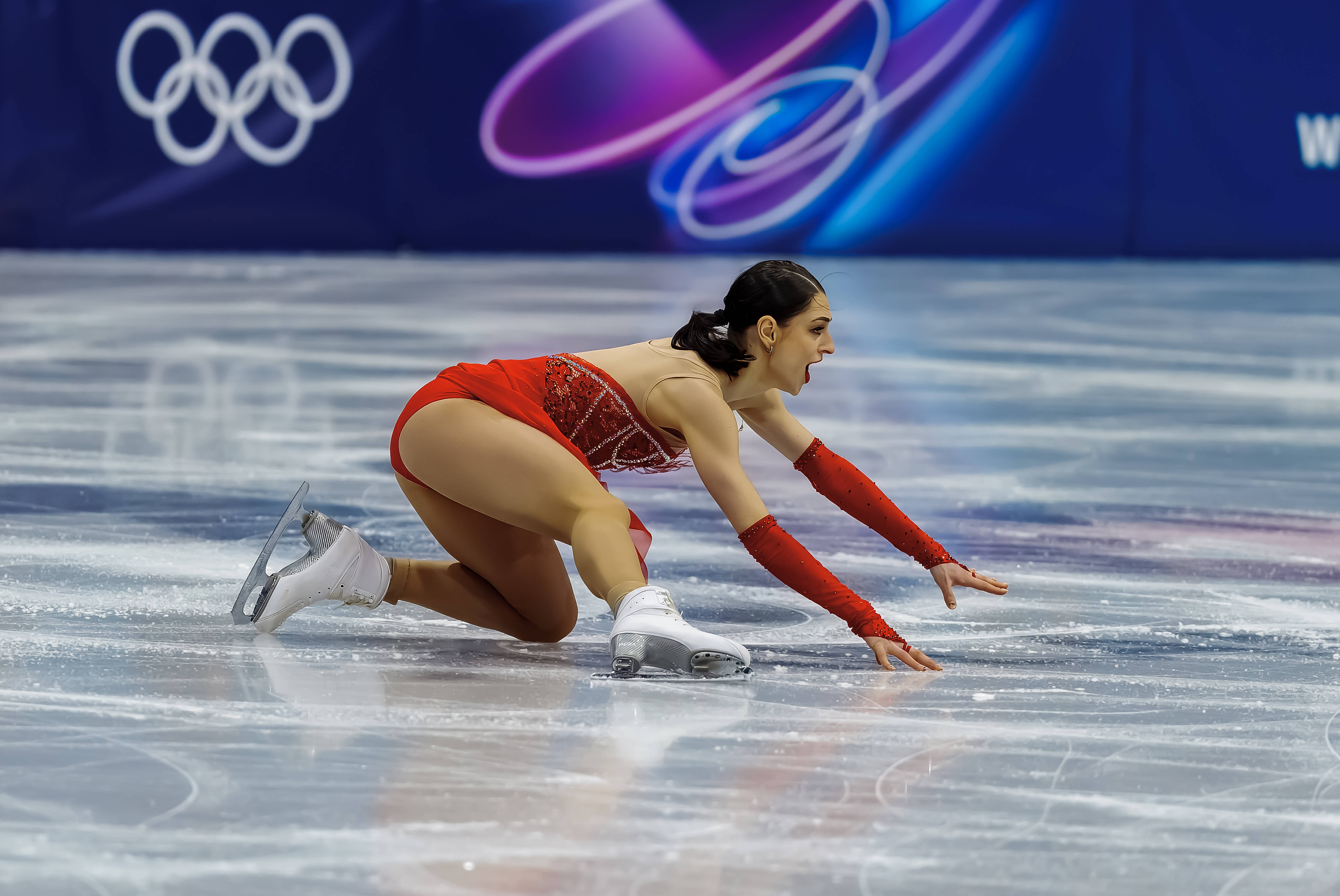 De la ce oră concurează azi Julia Sauter în programul liber la patinaj artistic