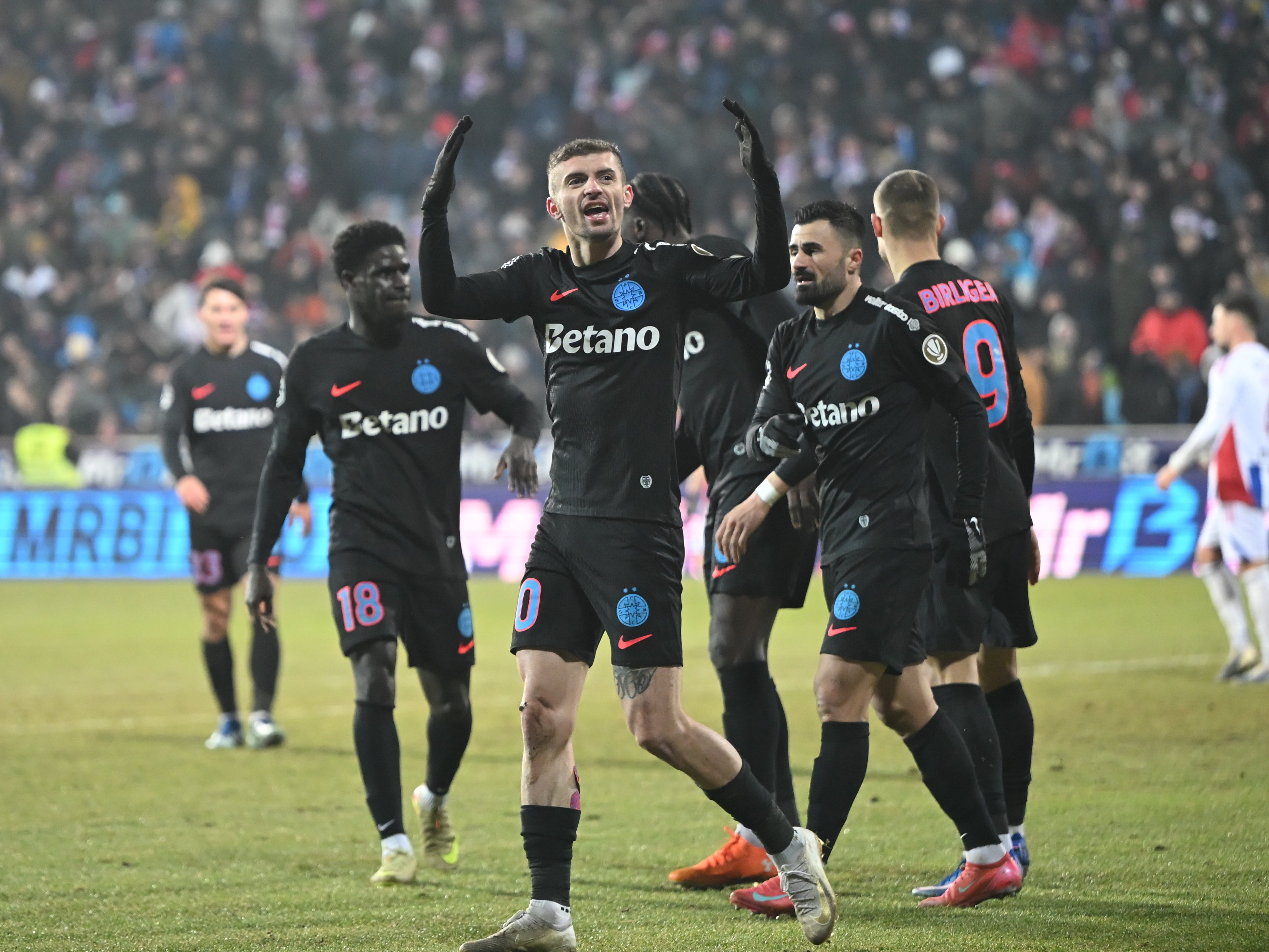 Două reveniri la FCSB și un debut: "A trecut testul"