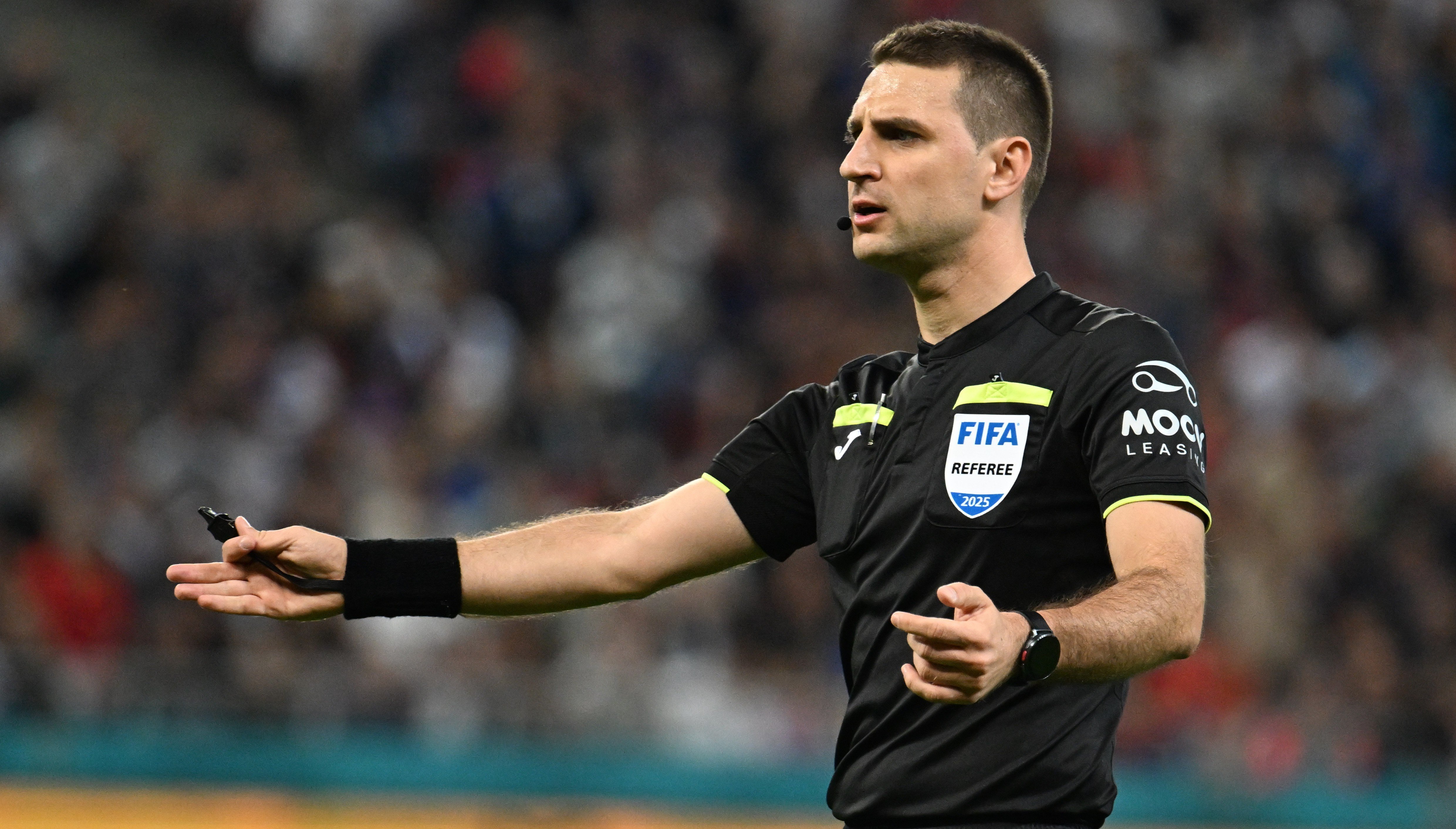 Cine va arbitra derby-ul Rapid - Dinamo