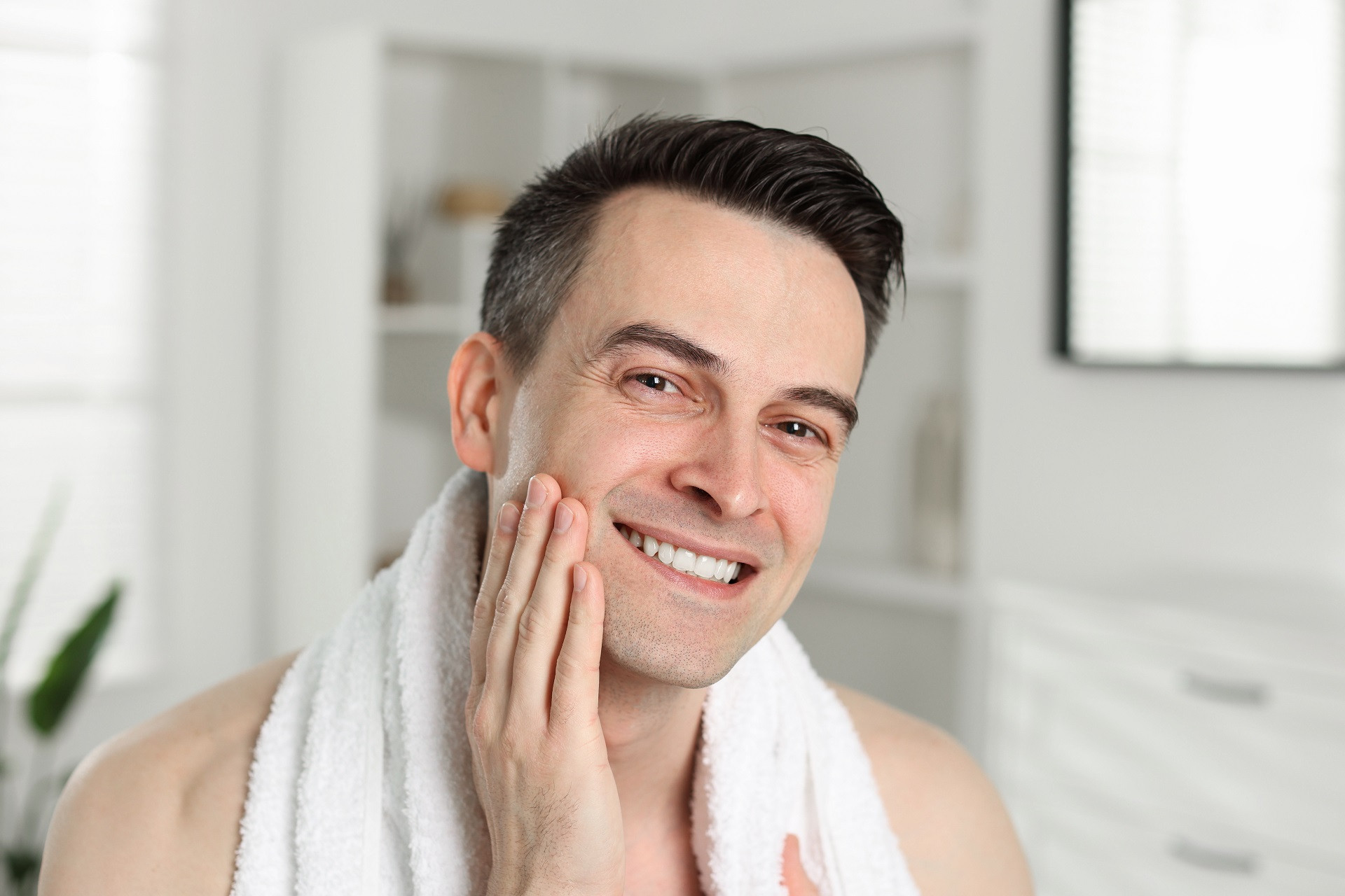 (P) After shave: ce face bine pielii și ce îți poate da iritații