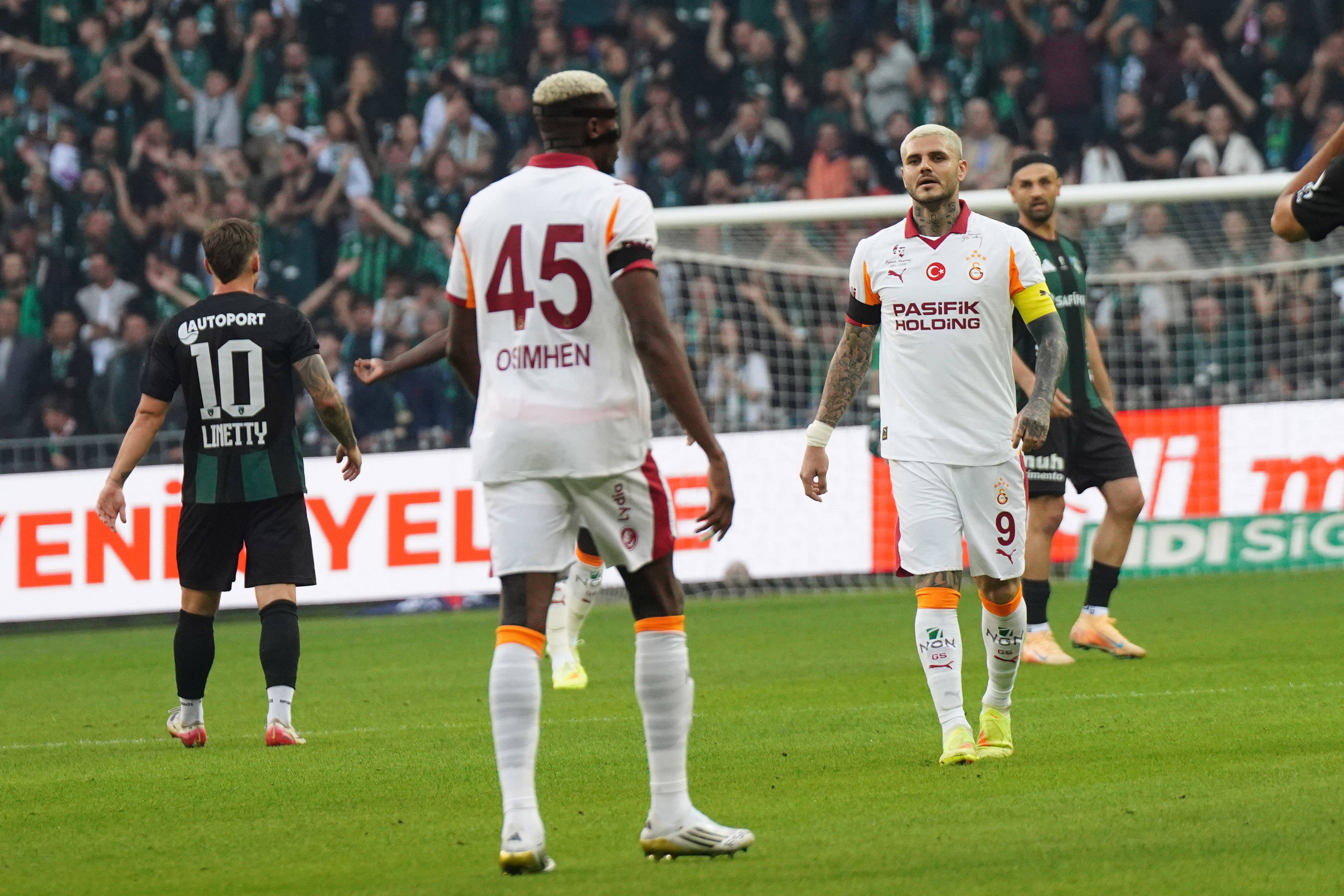 Acuzații grave din partea unui star uriaș la adresa fostei echipe: ”M-au tratat ca pe un câine!”