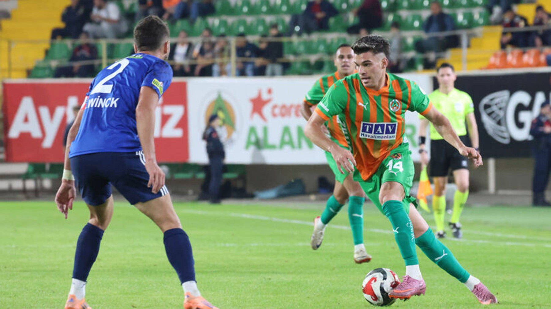 Nota lui Ianis Hagi după ce a fost schimbat la pauză în duelul cu Basaksehir