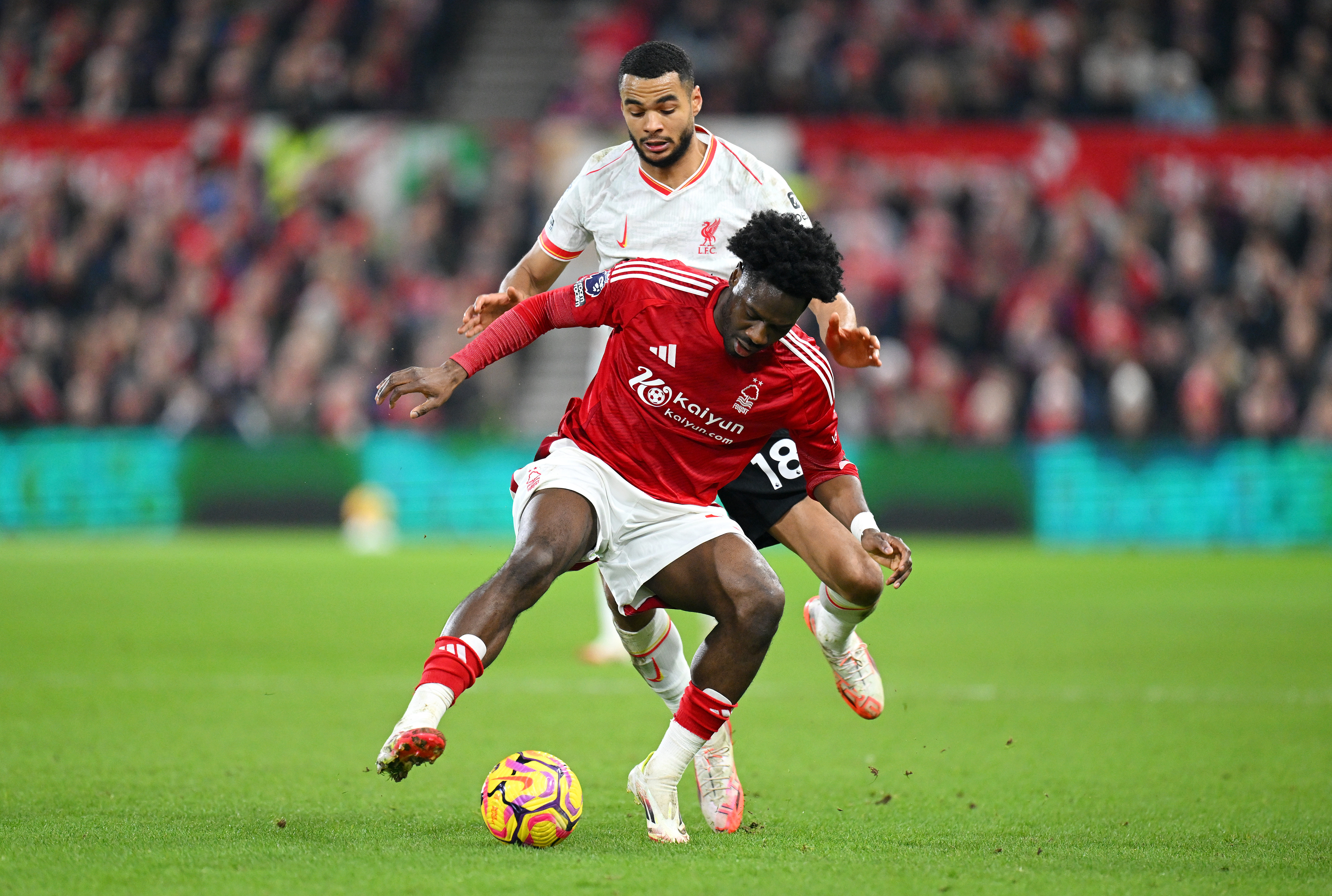 Nottingham - Liverpool, de la 16:00, exclusiv pe VOYO astăzi. Echipele probabile