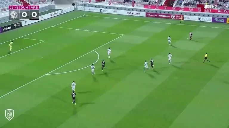 Cosmin Contra, dus în pragul disperării după autgolul portarului său, în Al-Duhail - Al-Arabi