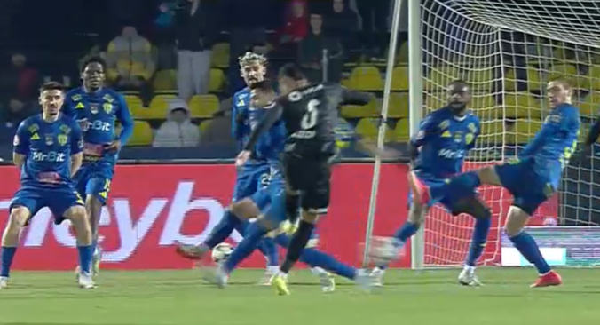 Unirea Slobozia - Universitatea Craiova 0-1, ACUM pe Sport.ro! GOOOOOOOL! Screciu înscrie o SUPERBITATE