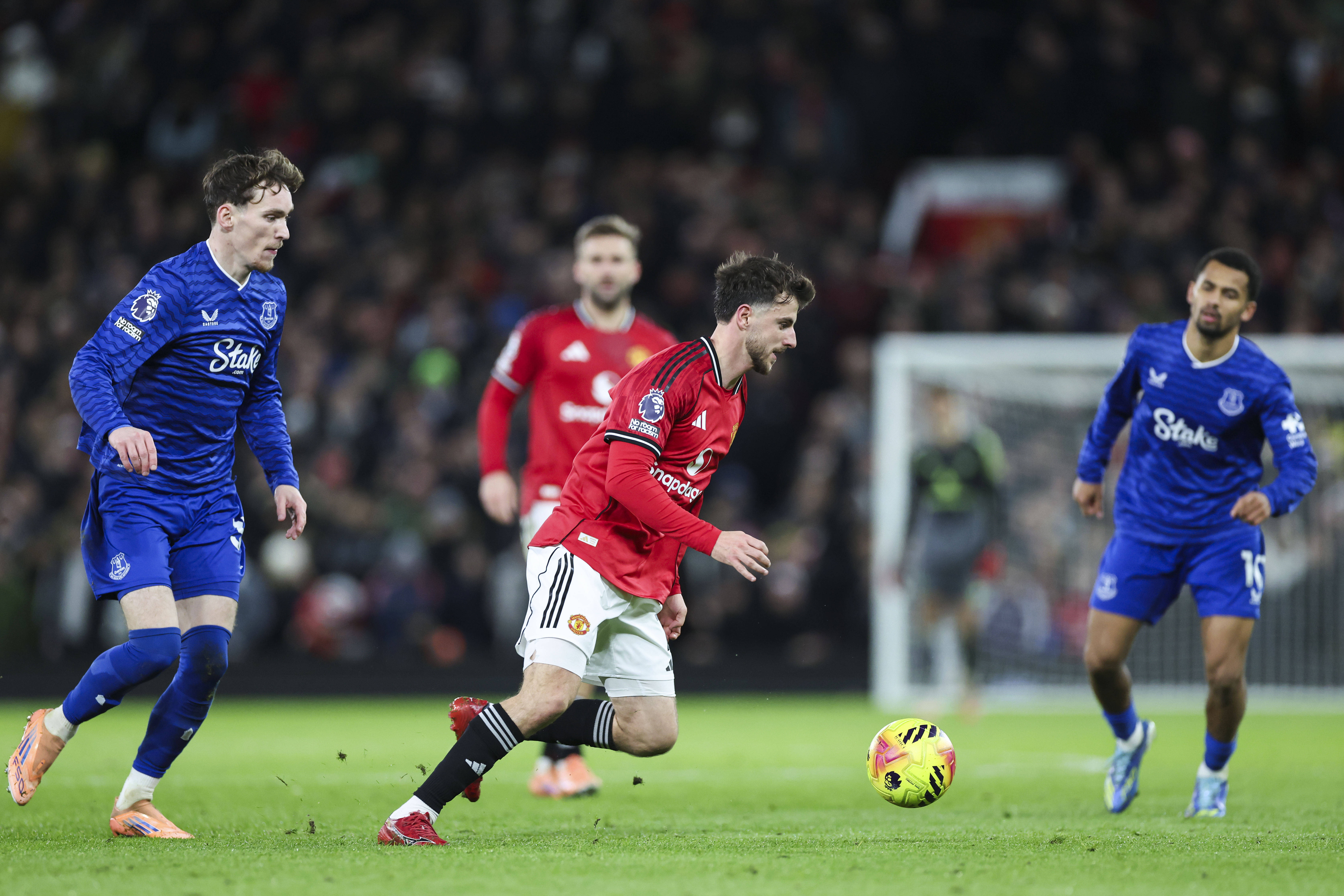 Everton - Manchester United, de la 22:00, în direct pe VOYO! Etapa #28 se închide pe Hill Dickinson Stadium