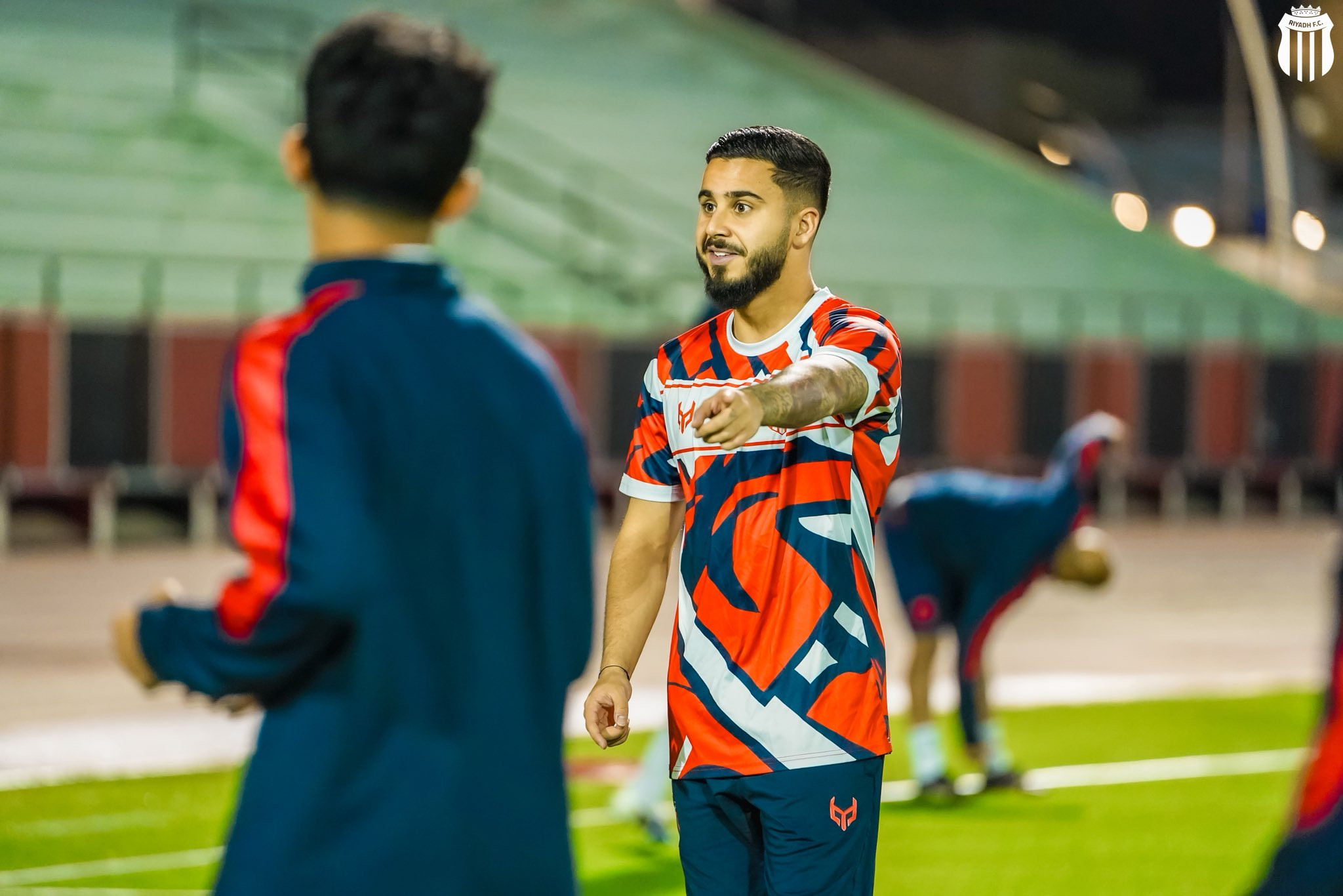 Ce prăbușire: fostul internațional român, lăsat în afara lotului la o echipă obscură din Arabia Saudită!