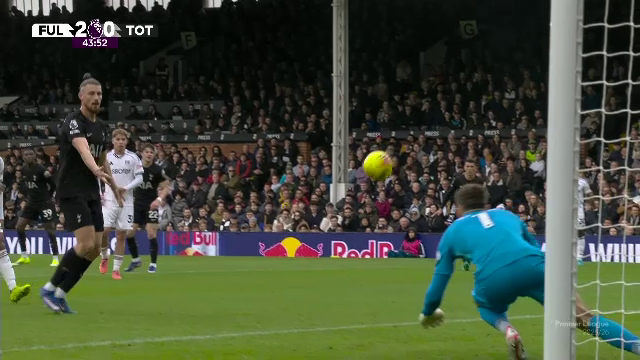 Fulham - Tottenham 2-0, ACUM. Radu Drăgușin, ocazie pe finalul primei reprize