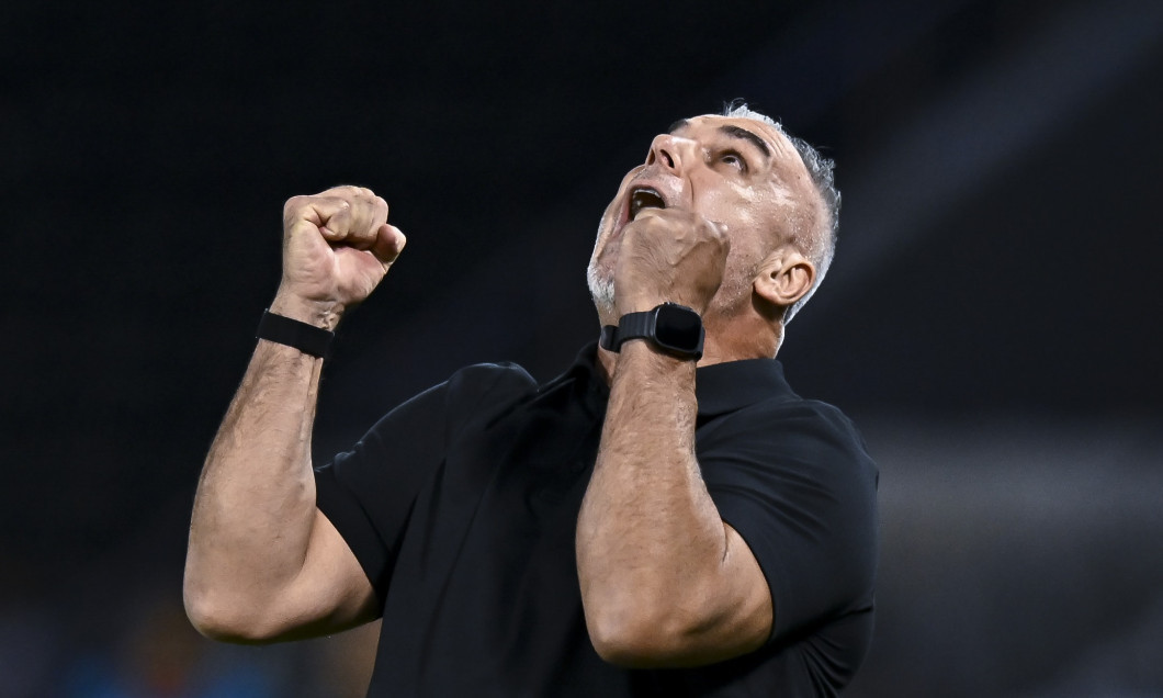 Cosmin Olăroiu are oferta pe masă