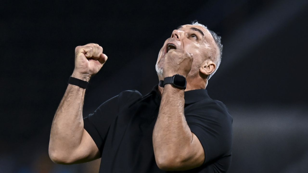E gata! Cosmin Olăroiu are oferta pe masă