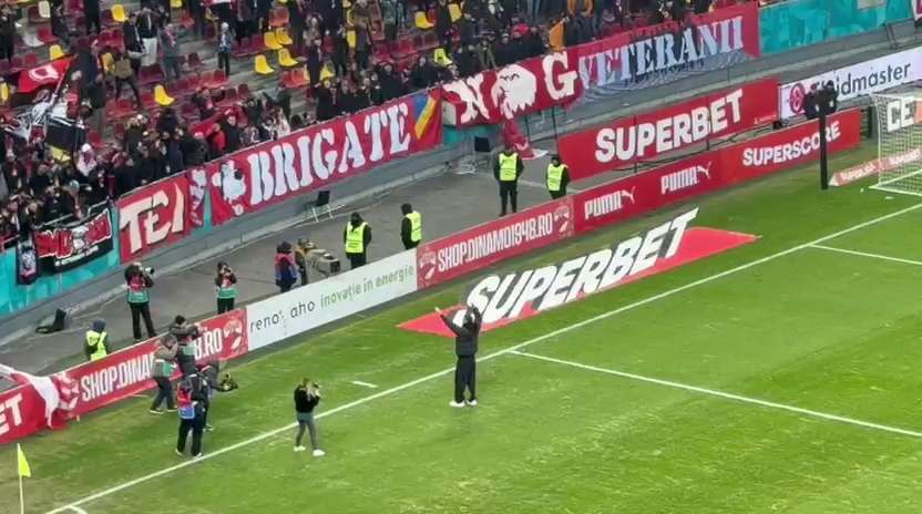 George Pușcaș a intrat pe teren și a mers la galeria lui Dinamo. Gestul făcut