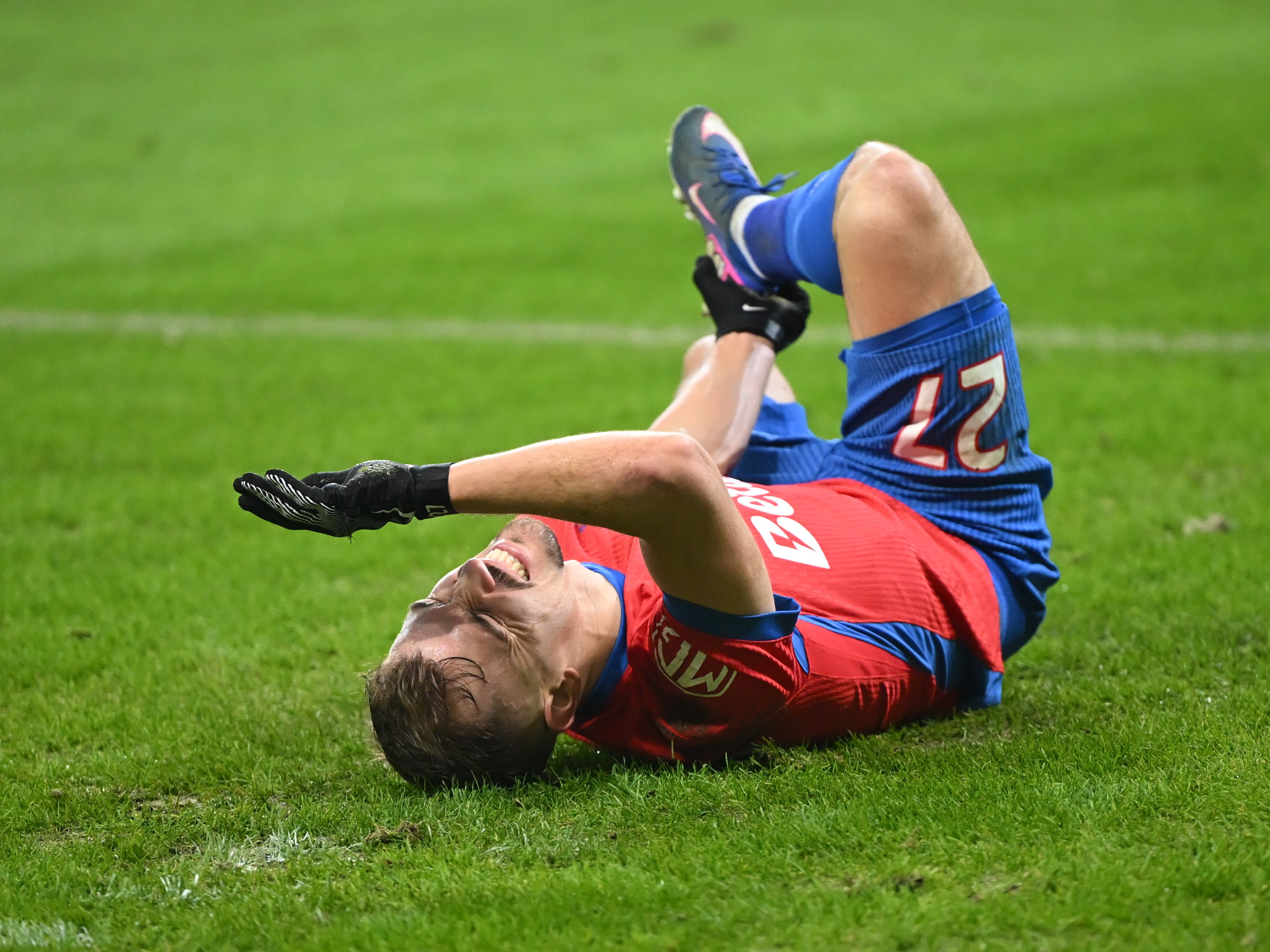 FCSB, făcută praf după ce a ajuns în play-out: ”Cea mai mare rușine a fotbalului românesc”