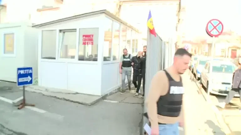 Kader Keita, scos în cătușe de la audieri