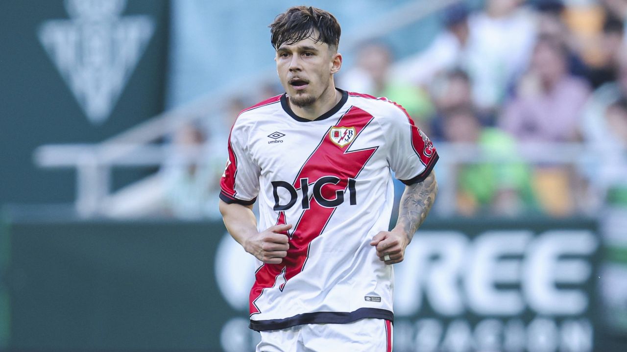 Andrei Rațiu, la înălțime în Rayo Vallecano - Strasbourg! Nota primită de român după turul semifinalelor Conference League