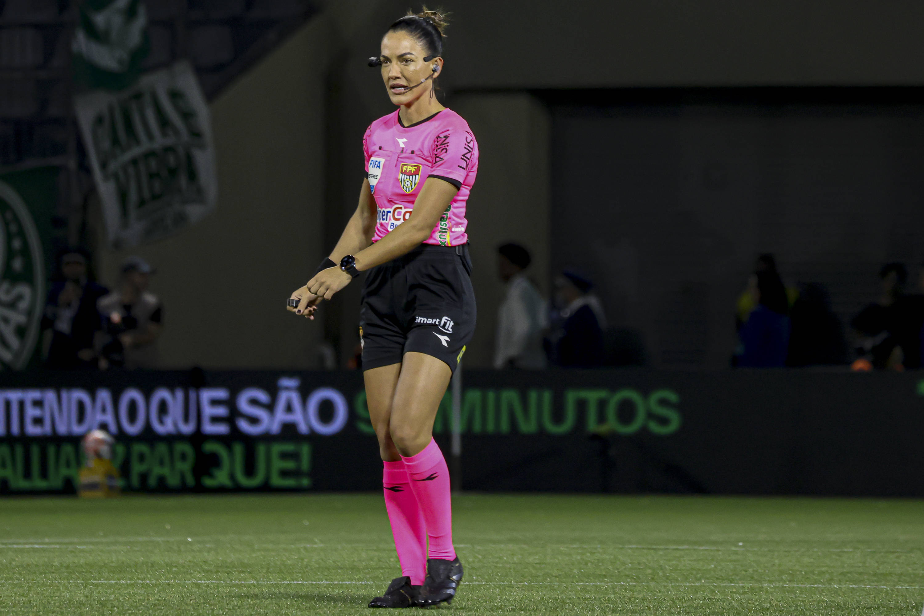 Daiane muniz 19