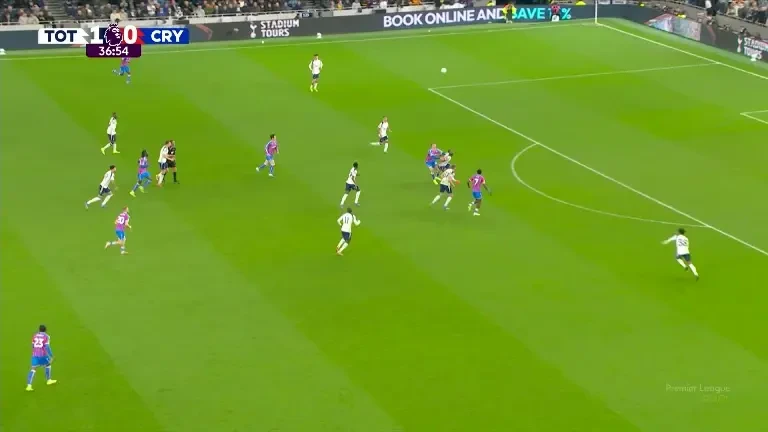 Tottenham - Crystal Palace | Roșu pentru Micky van de Ven și gol Ismaila Sarr (40')