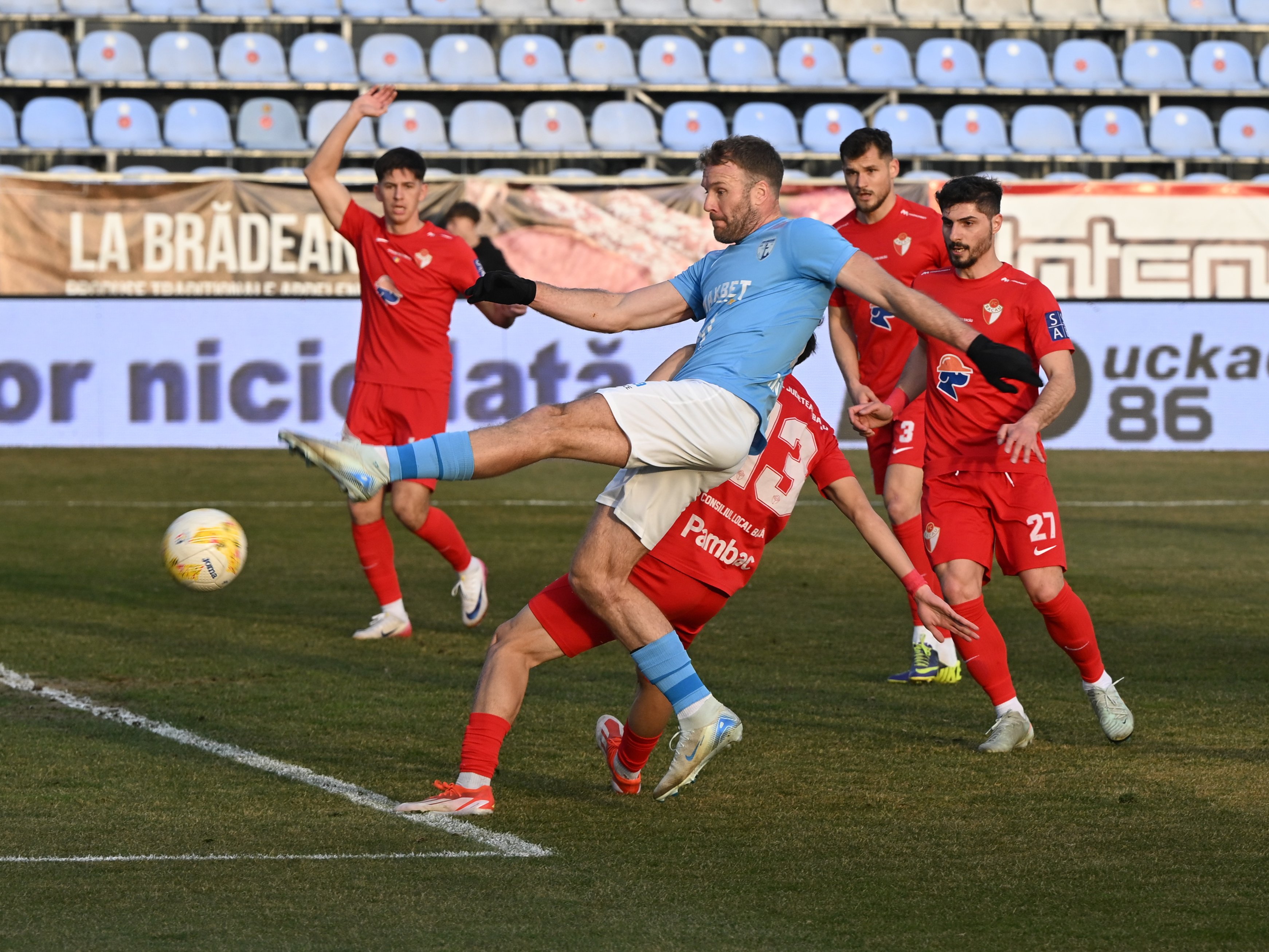„Remontada” în Liga 2! FC Voluntari conducea înainte de pauză, după s-a marcat gol după gol