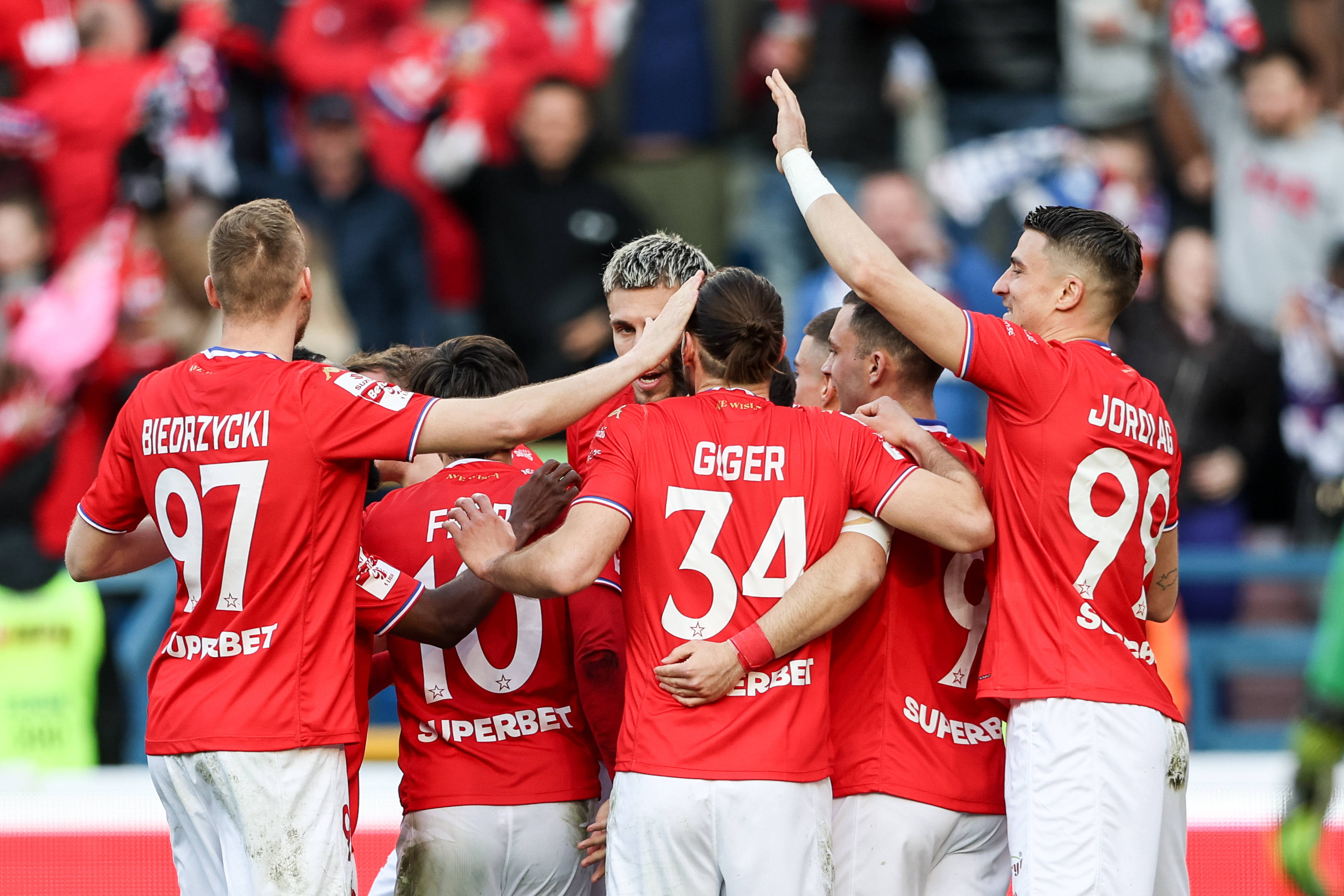 Wisla Cracovia refuză să joace meciul cu Slask din cauza interdicţiei privind suporterii