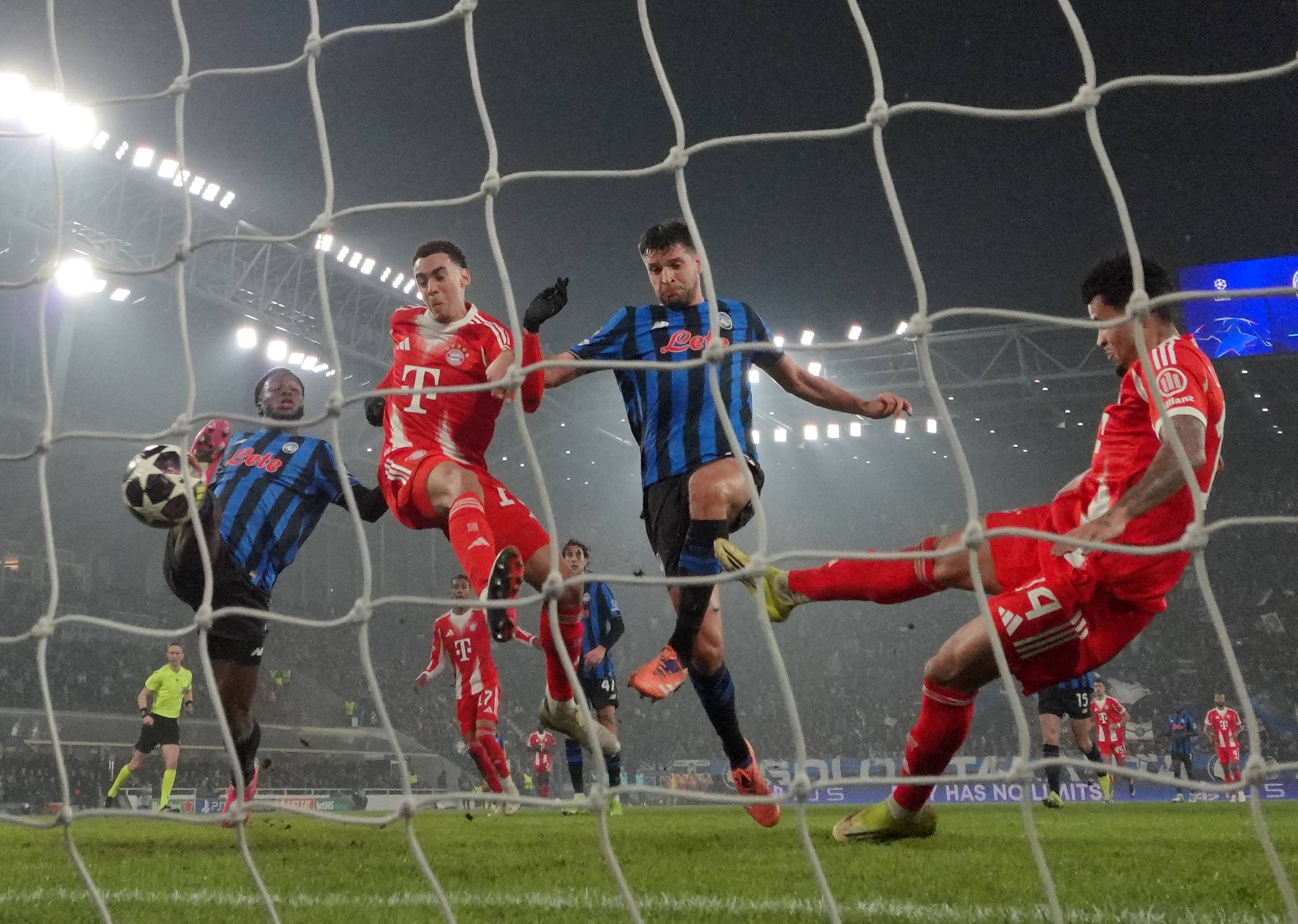 Numărul demențial de goluri la care a ajuns Bayern Munchen în acest sezon după 6-1 cu Atalanta!