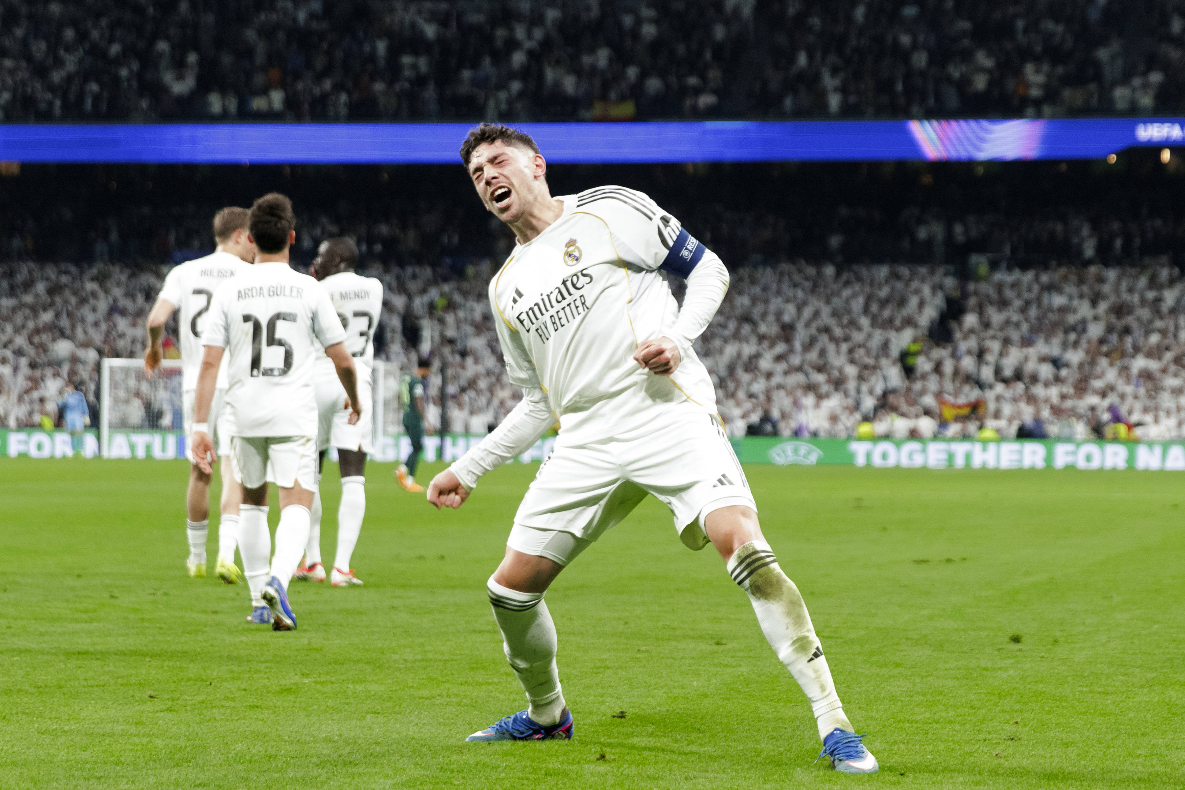 Federico Valverde, „triplă” în premieră în Real Madrid - Manchester City! Doar cu o singură echipă a mai marcat o „dublă”