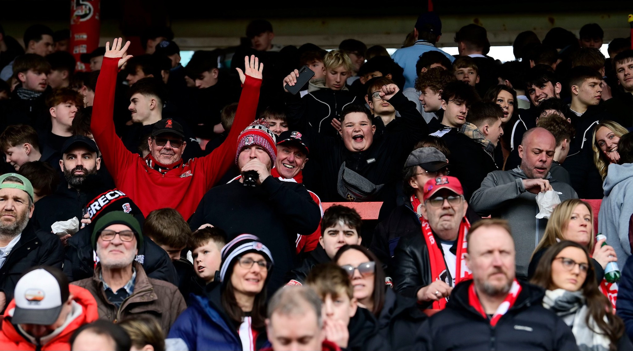 Un fan al Barcelonei a greșit stadioanele și a ajuns un meci din liga a treia engleză, în loc să vadă duelul din Champions League