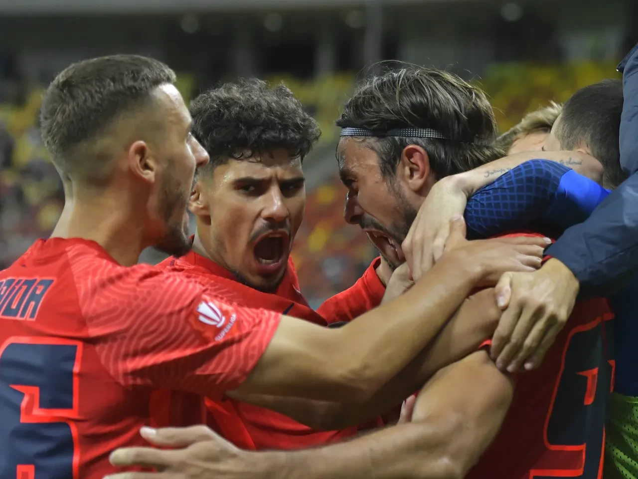 Fostul jucător de la FCSB este blocat de U Cluj, dar a apărut la Arad. Mutarea pe care o pregătește