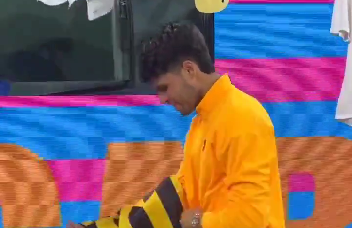 Alcaraz și-a pus costumul de albină pe el și a început să danseze după meciul de la Indian Wells