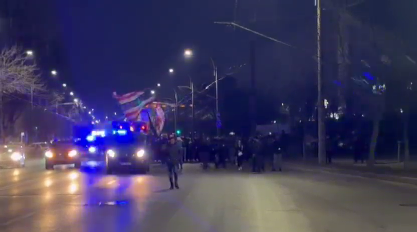 Atmosferă incendiară pe străzile din București! Fanii lui Dinamo merg spre Giulești