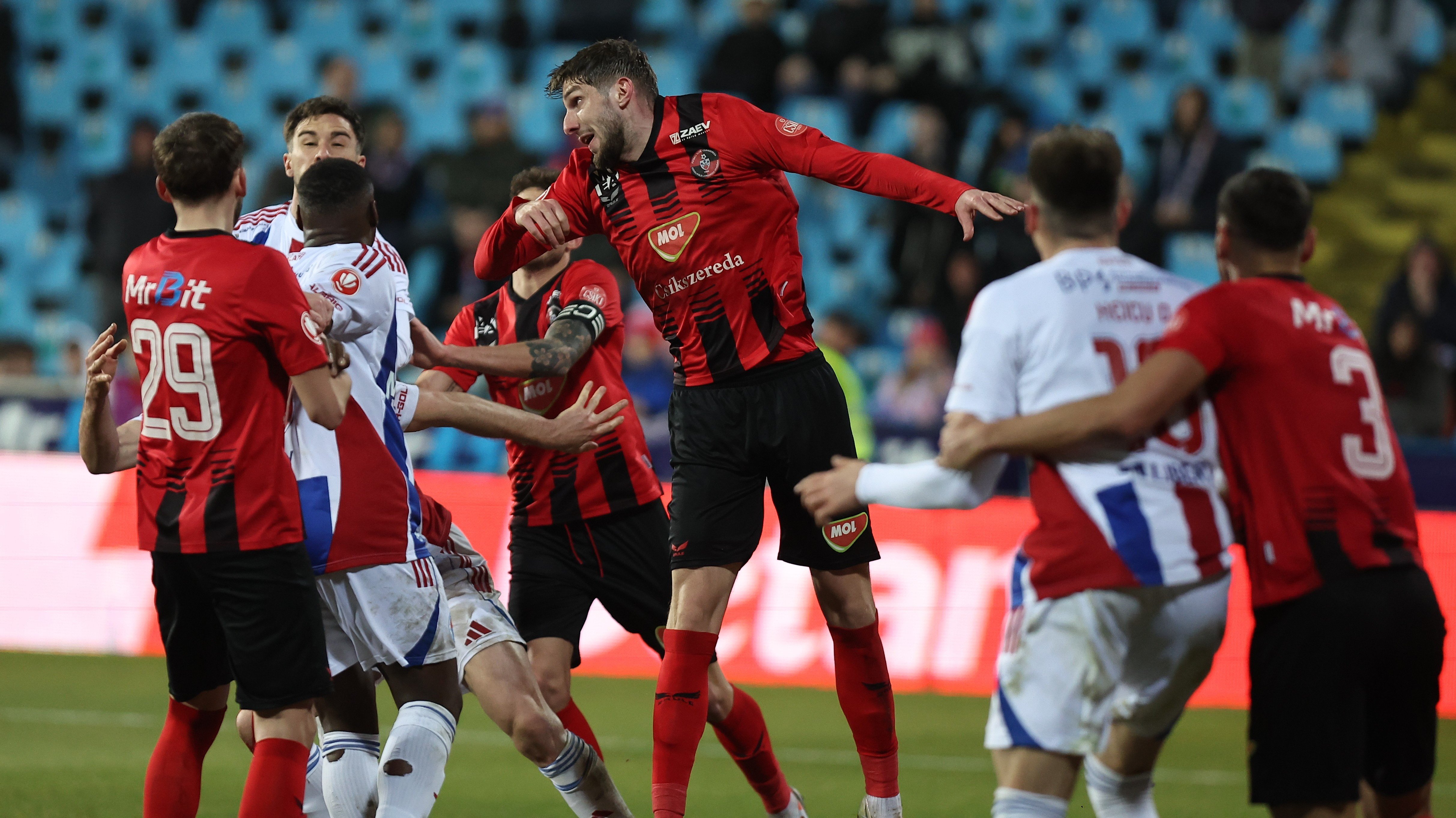 Oțelul – Csikszereda 1-3, ACUM pe Sport.ro! Oaspeții, aproape de o victorie surprinzătoare