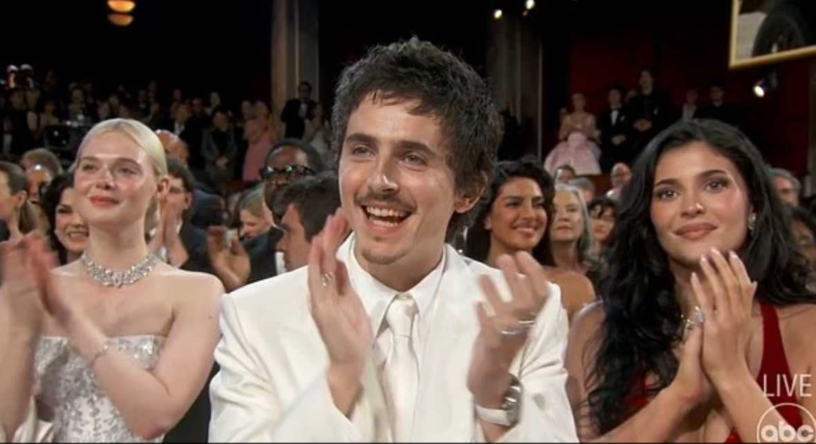 Timothee Chalamet, de râsul lumii la gala premiilor Oscar 2026! Cum a reacționat când a pierdut statueta pentru cel mai bun actor în favoarea lui Michael B Jordan