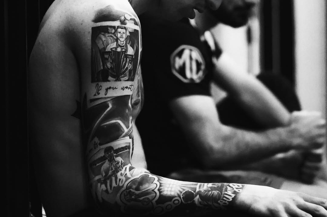 ”Perla” lui Gigi Becali s-a umplut de tatuaje! Cum arată acum jucătorul pe care patronul FCSB voia să încaseze o avere