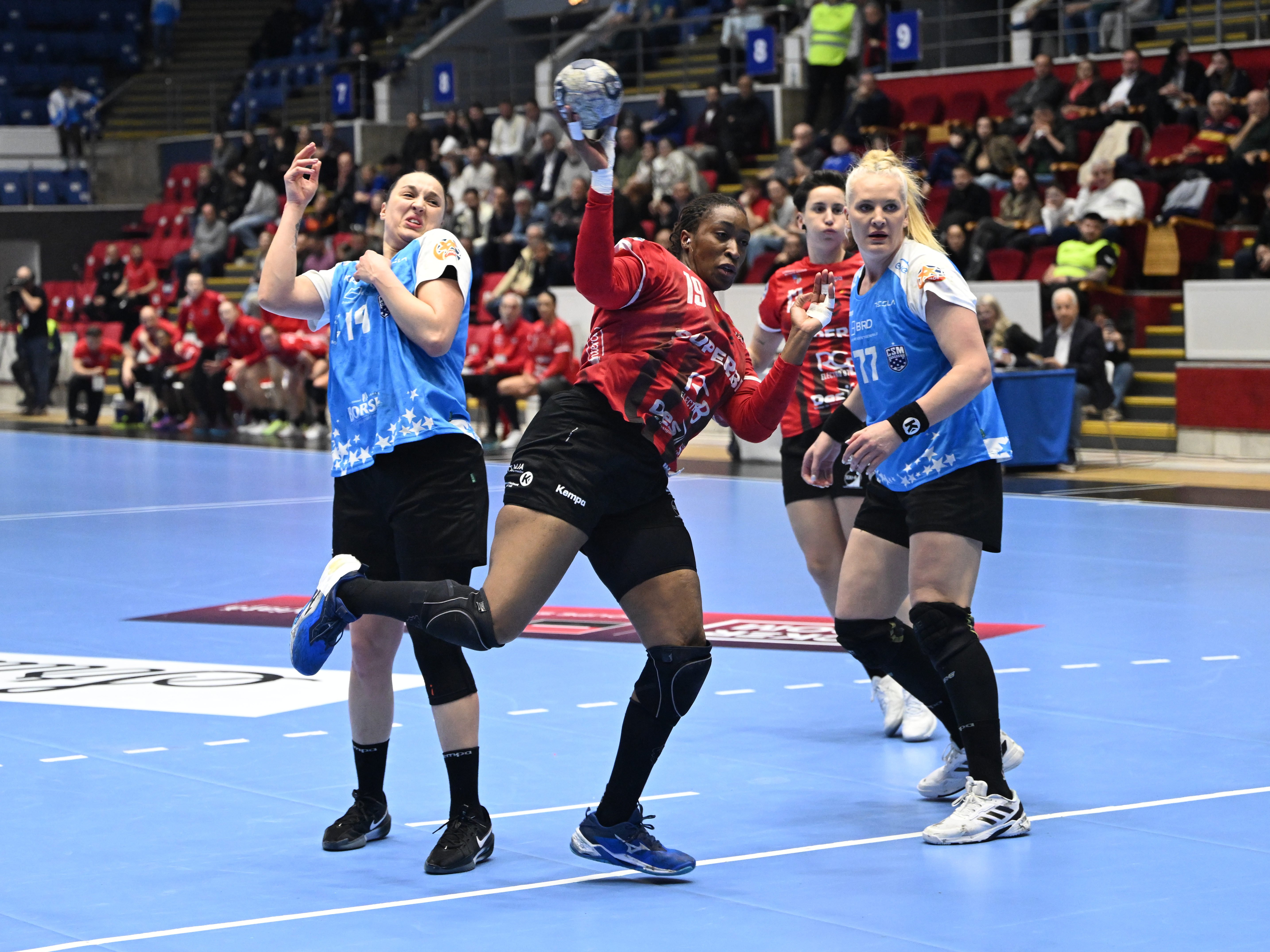 CSM București - Gloria Bistrița, derby în Liga Florilor, ACUM pe Pro Arena și VOYO