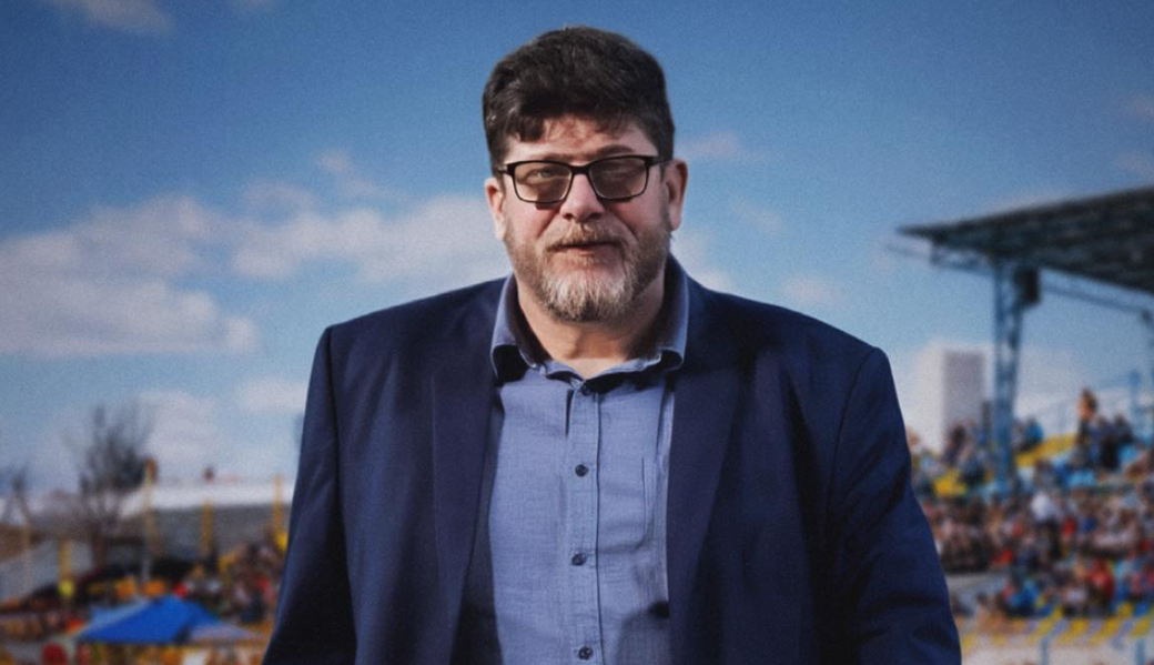 Cristi Pustai a semnat: „Bine ați venit, Domnule Profesor!”