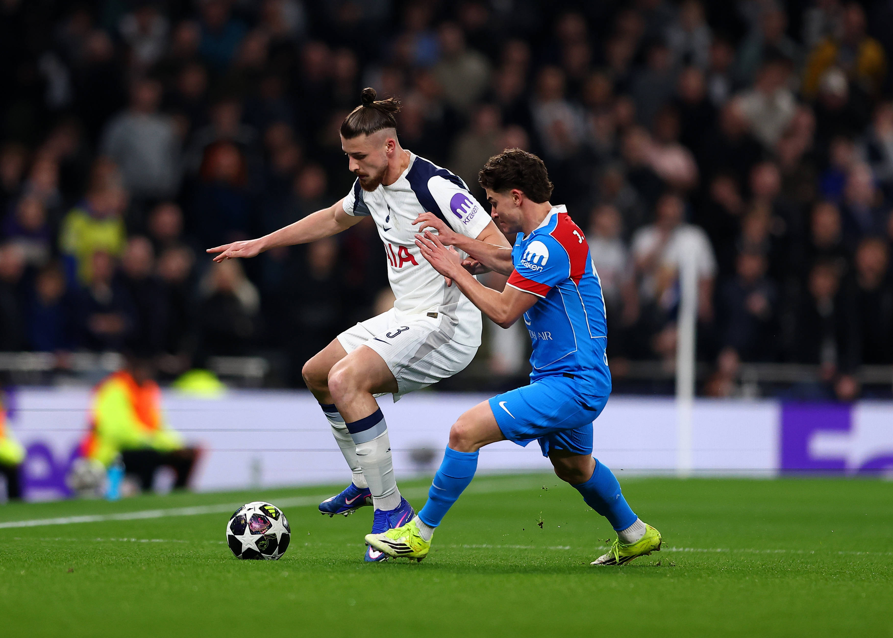 Porecla pe care englezii i-au găsit-o lui Radu Drăgușin după ce Tottenham a fost eliminată din Champions League