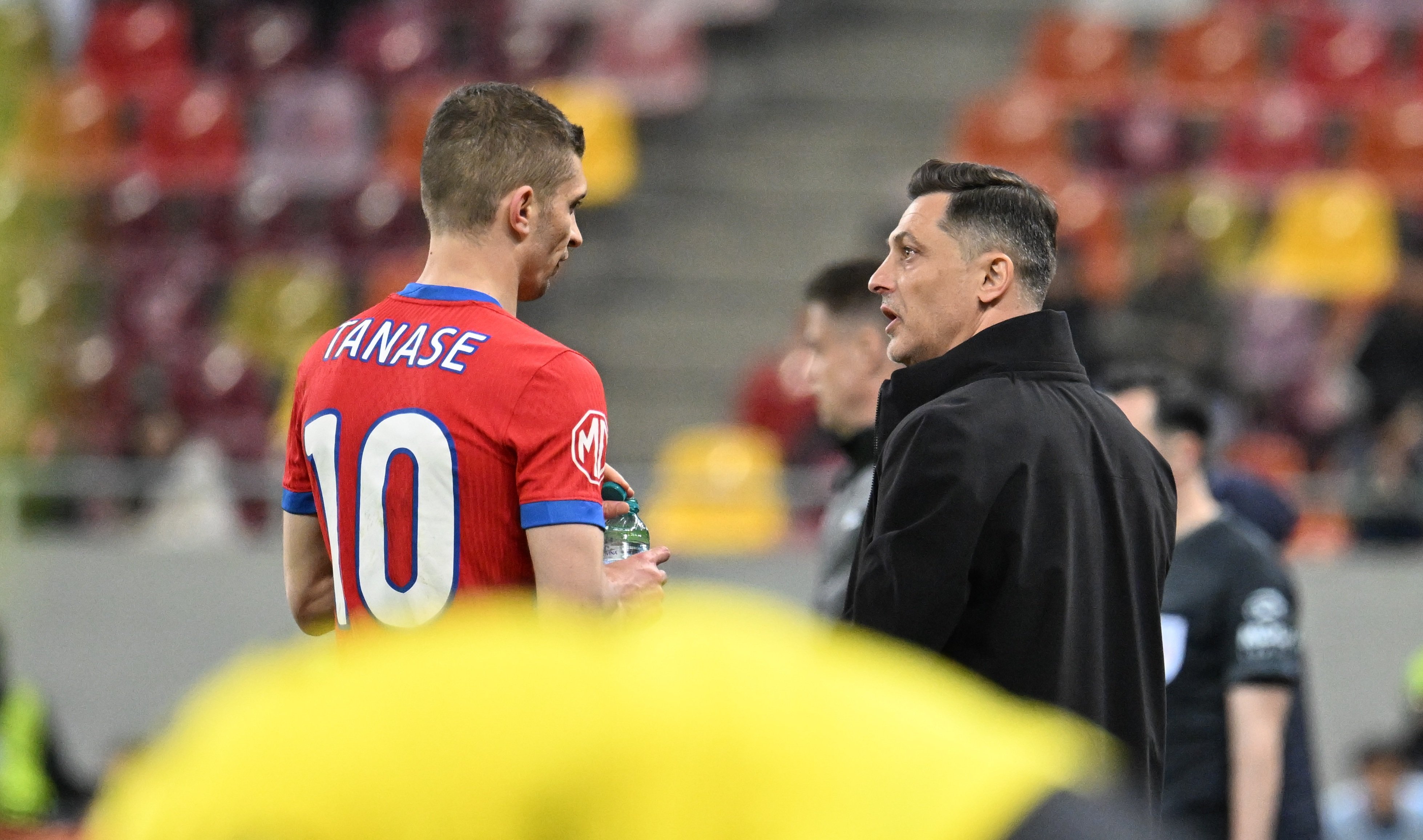 Doi jucători de la FCSB sunt OUT! Anunțul lui Mirel Rădoi