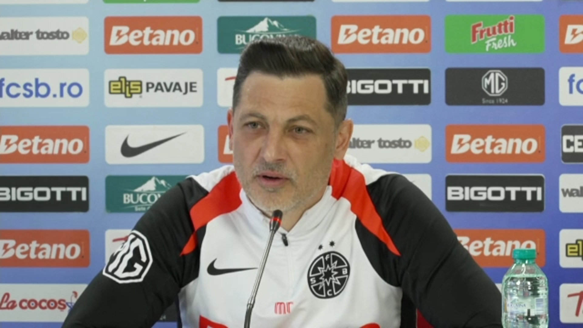 ”V-ați dori sau nu să ia Craiova campionatul?” Rădoi a răspuns după ce Gigi Becali l-a dat de gol