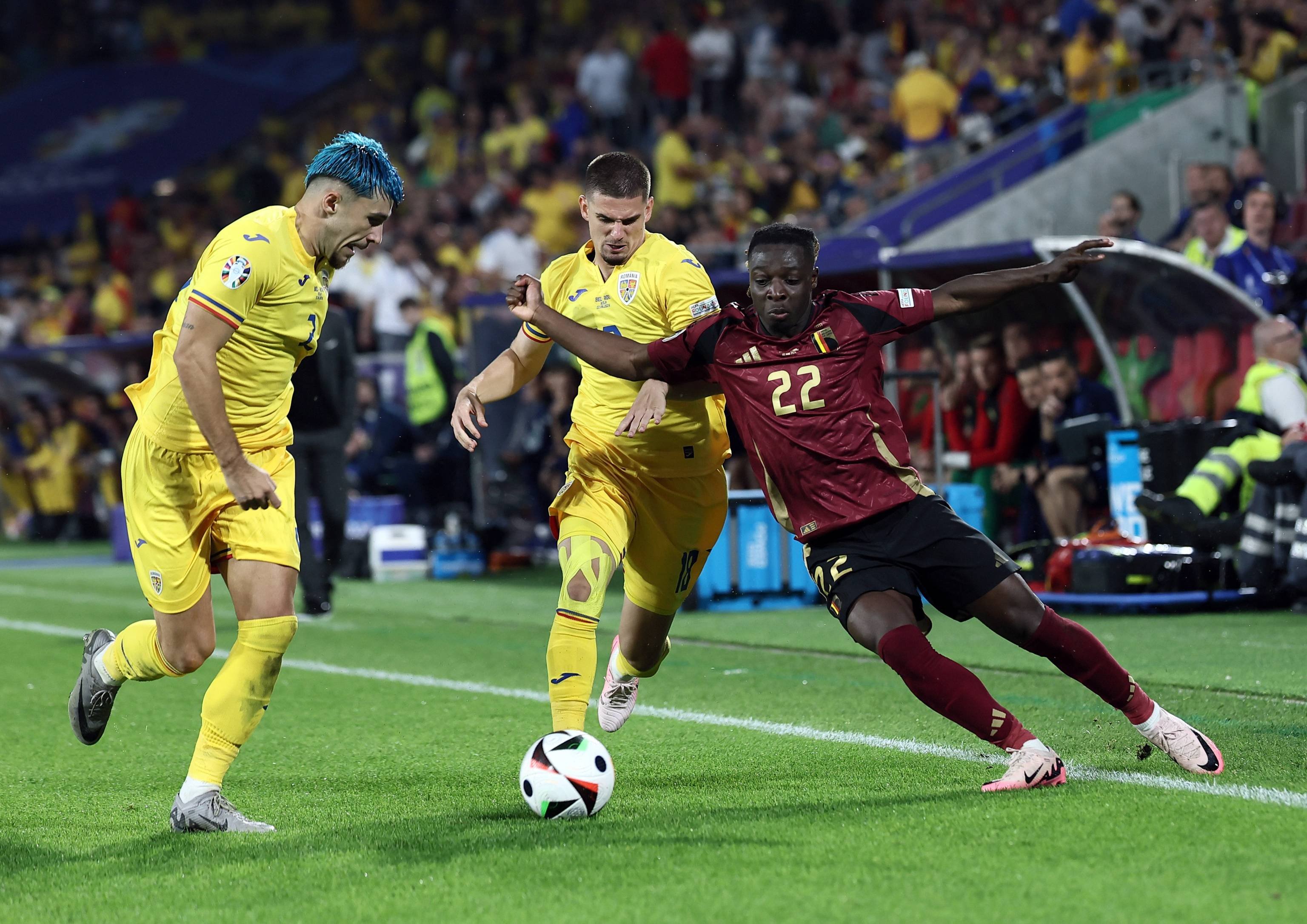 Vom avea 100% un fotbalist român în semifinalele Conference League!