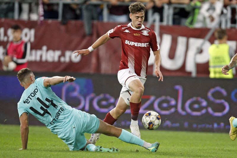 CFR Cluj - Rapid, de la ora 21:45 în play-off! Capitolul la care ies în evidență ambele candidate la titlu