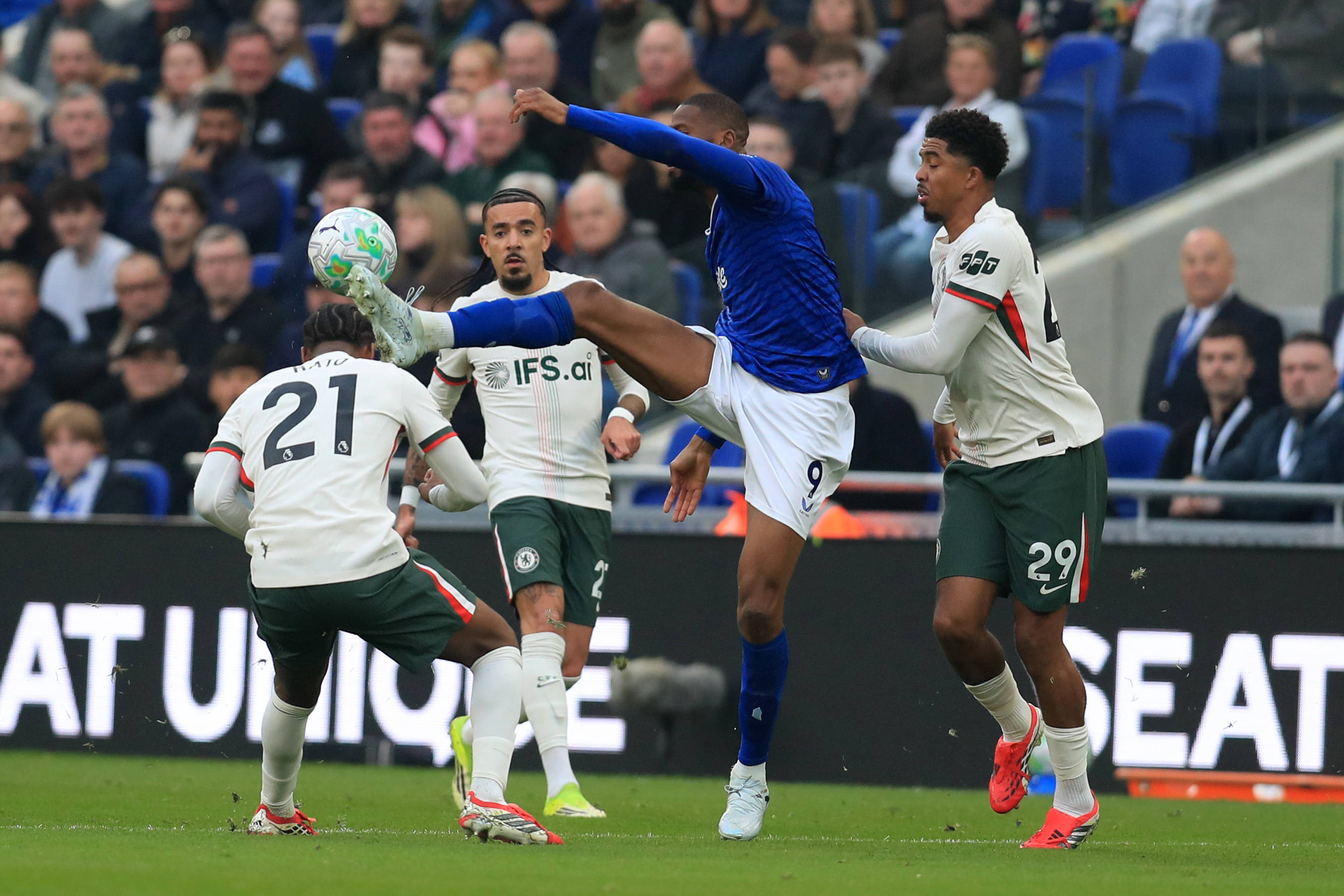 Everton - Chelsea 1-0, ACUM pe VOYO! Scaunul lui Liam Rosenior se clatină