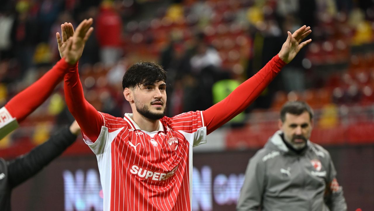 Lovitură pentru Dinamo! Adrian Mazilu, operat din nou